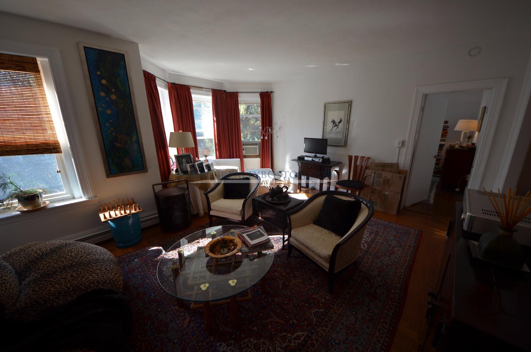 809 Washington St, Coolidge Corner