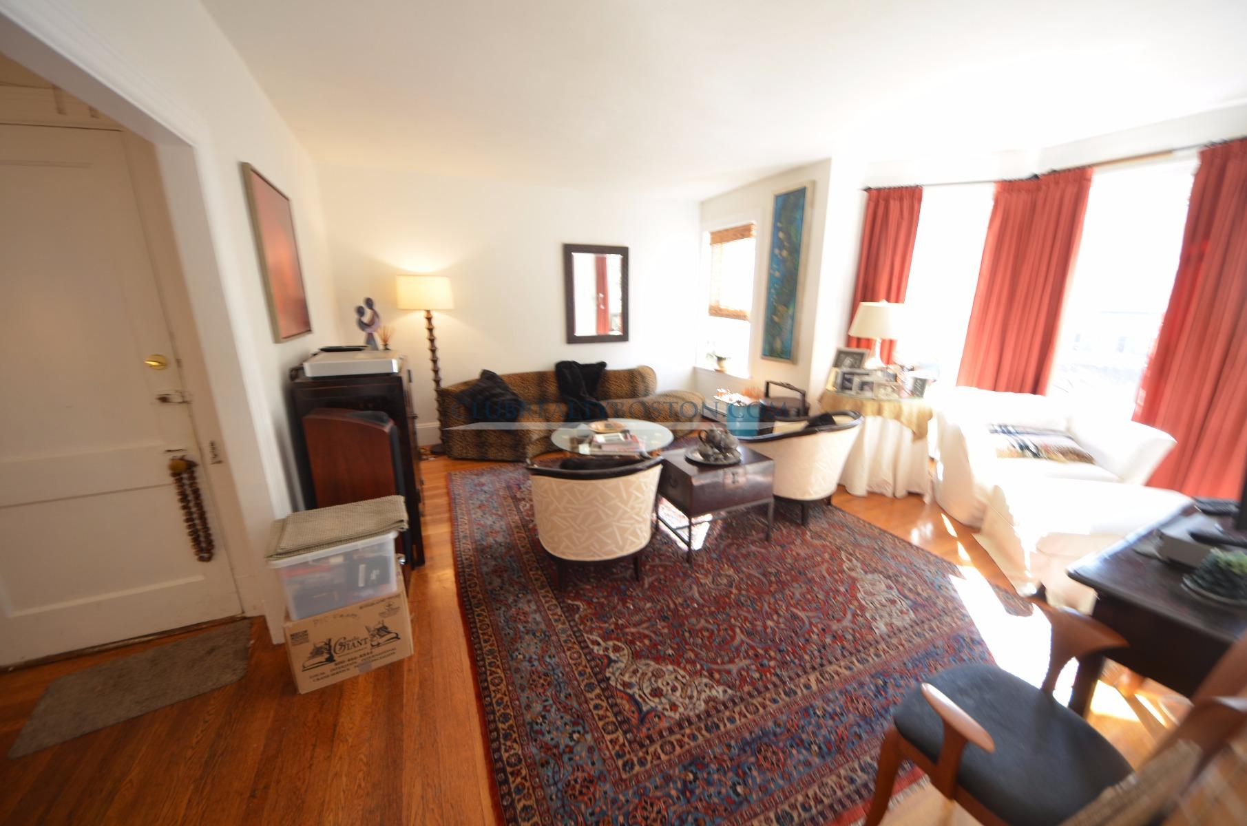 809 Washington St, Coolidge Corner