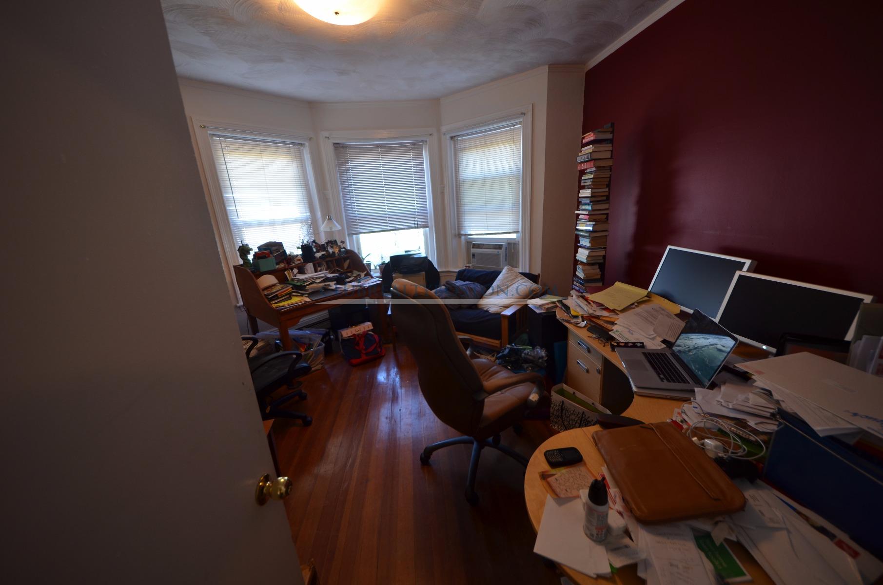 809 Washington St, Coolidge Corner