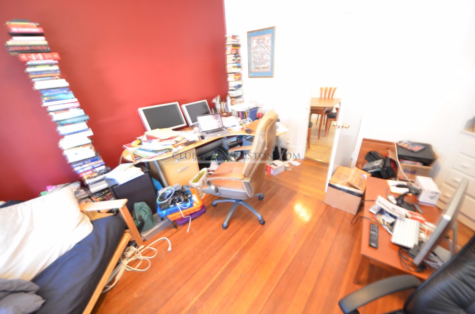 809 Washington St, Coolidge Corner