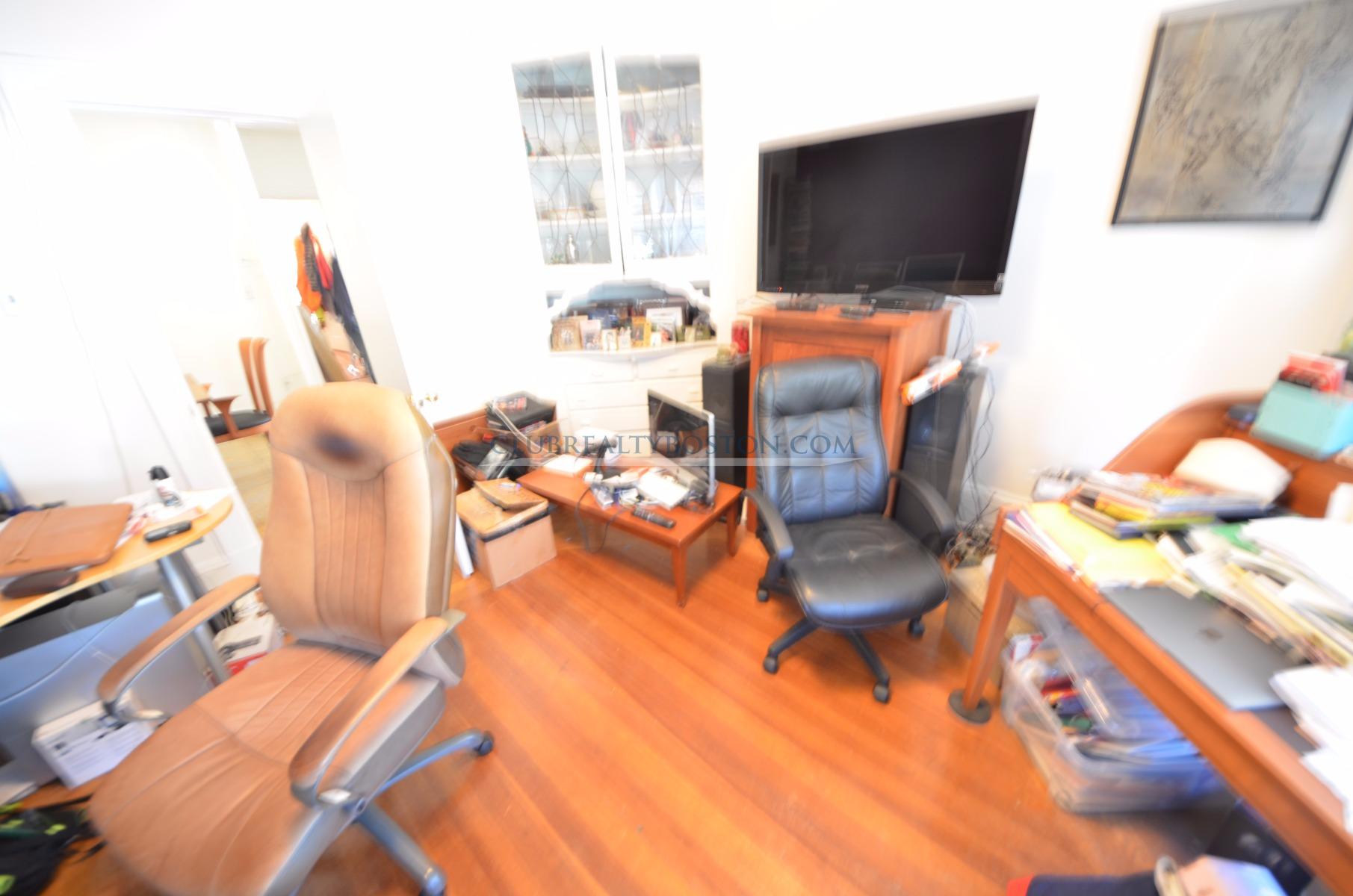 809 Washington St, Coolidge Corner