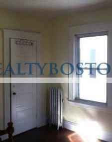 524 Cambridge St. - 2,450USD / month