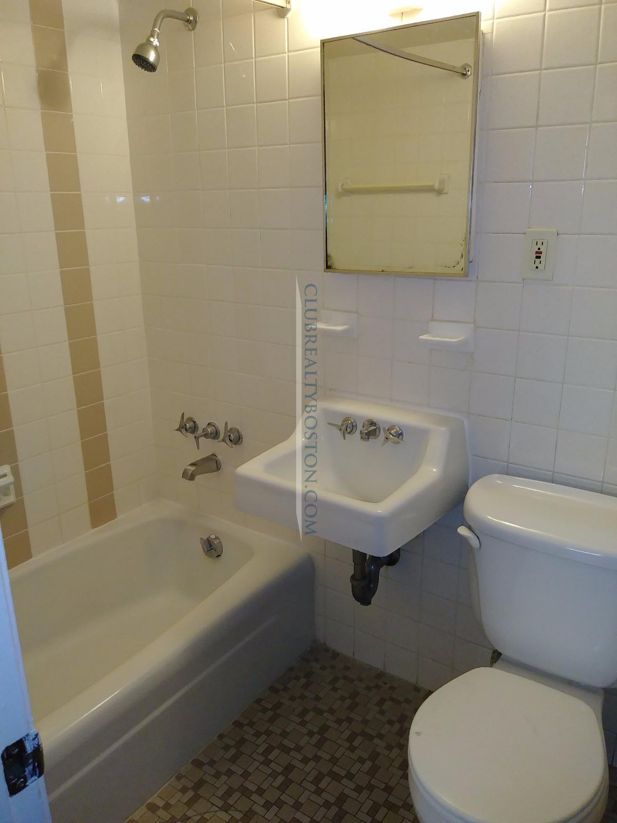 168 Beacon St, Brighton