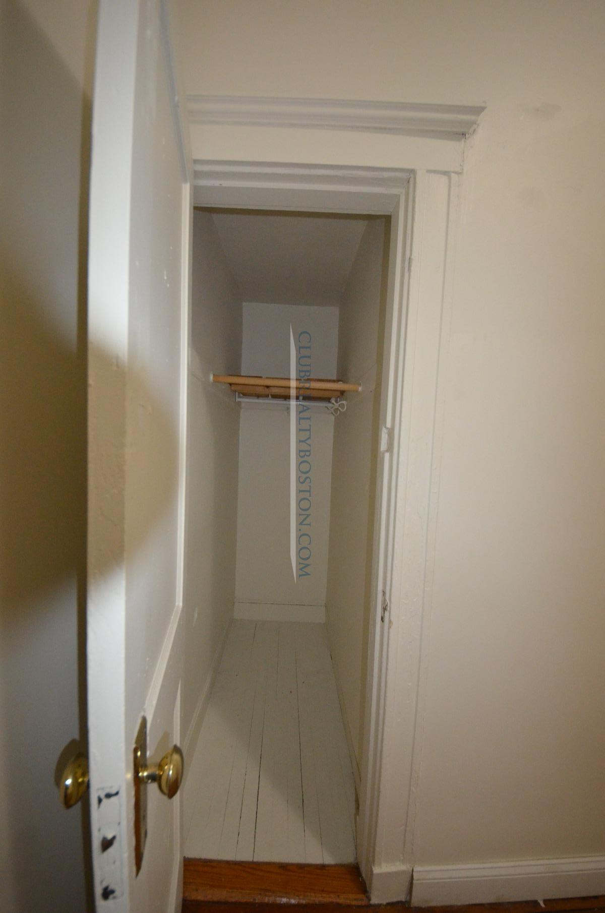 25 Walbridge St, Allston