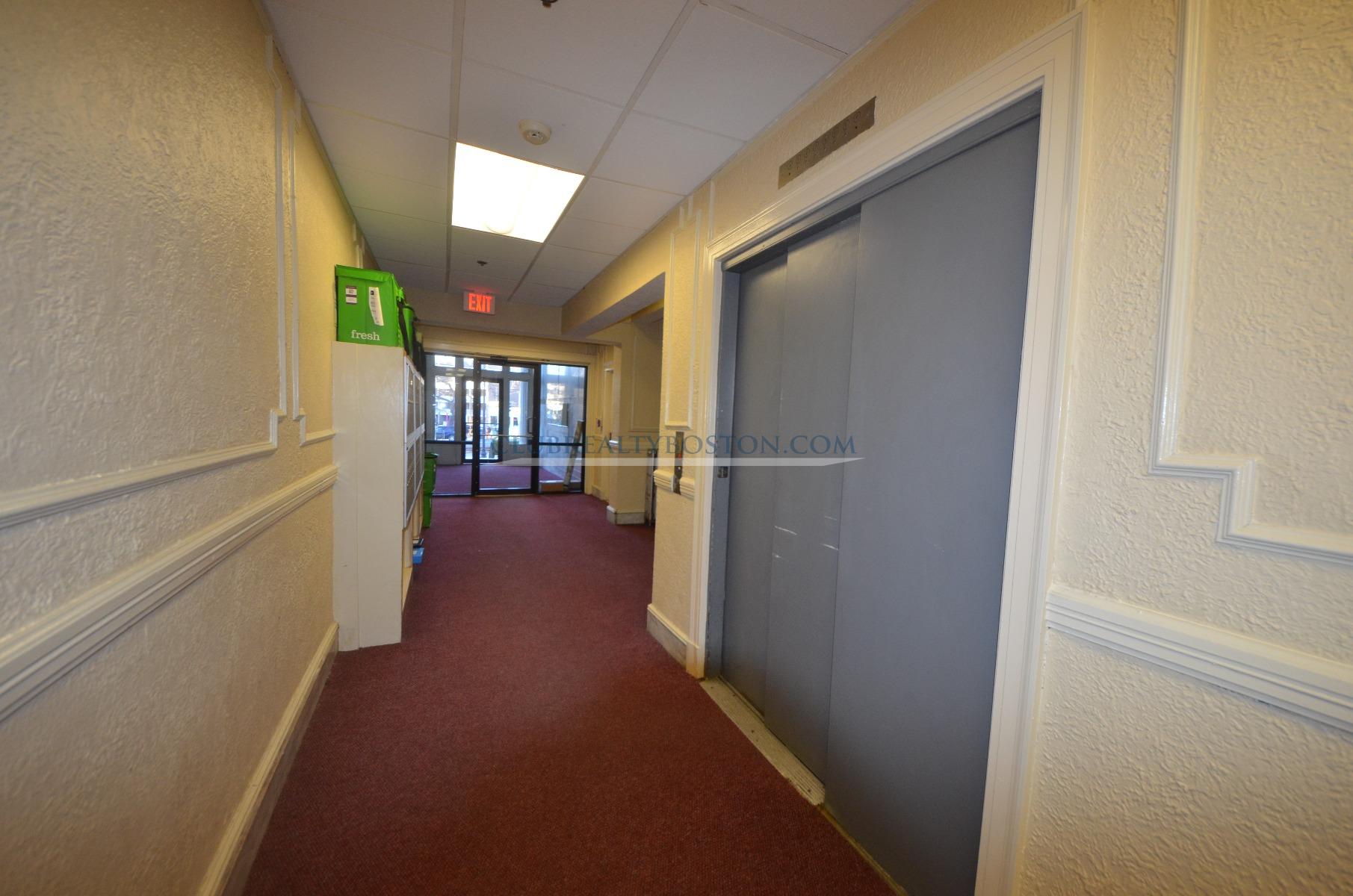 1800 Commonwealth Ave, Brighton