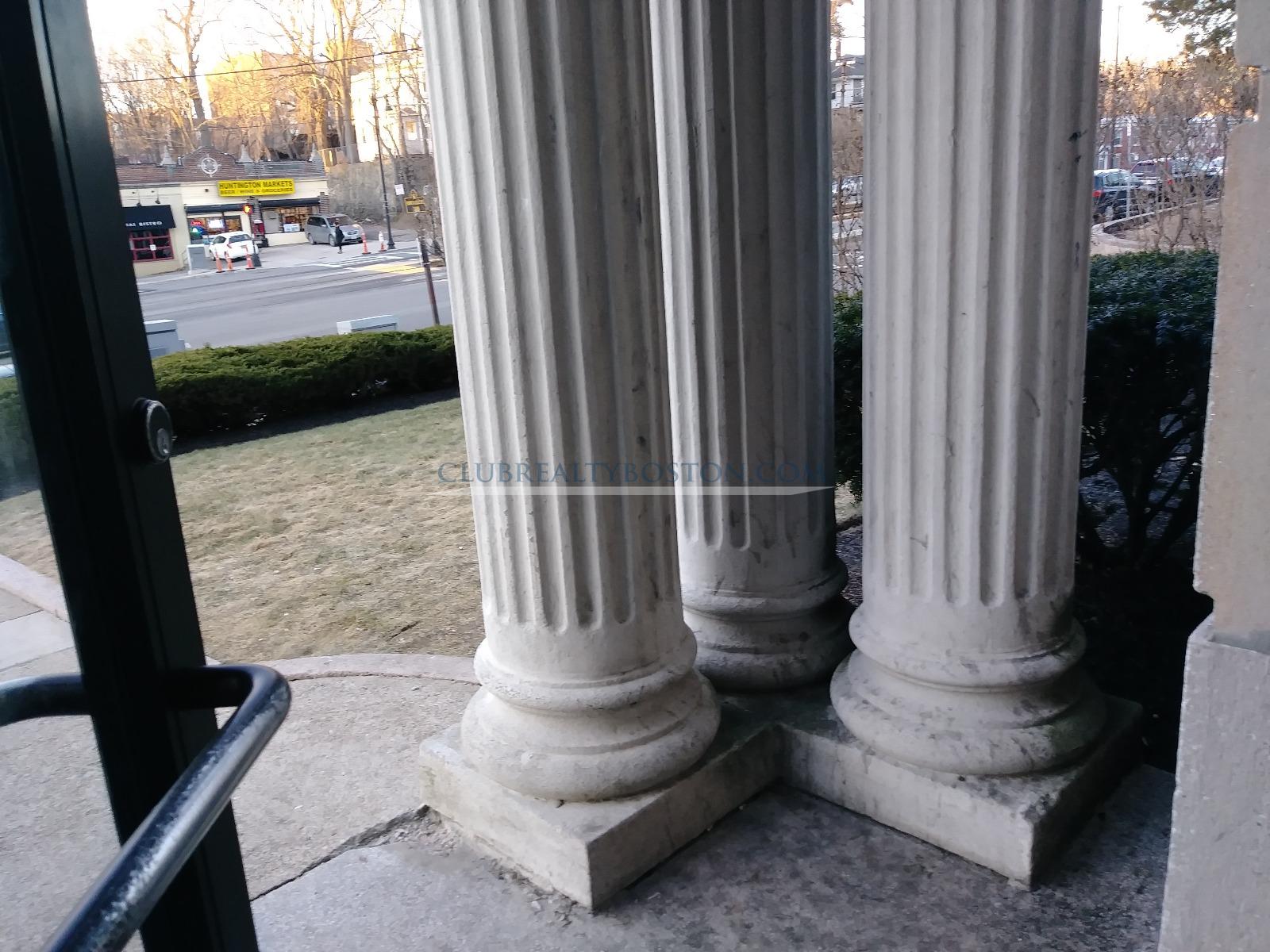 1800 Commonwealth Ave, Brighton