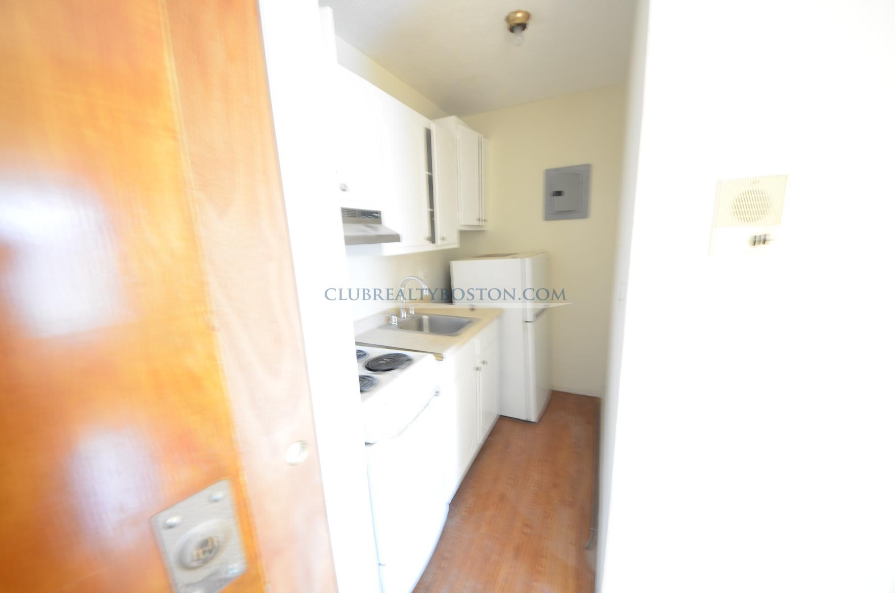 172 North Beacon St, Brighton