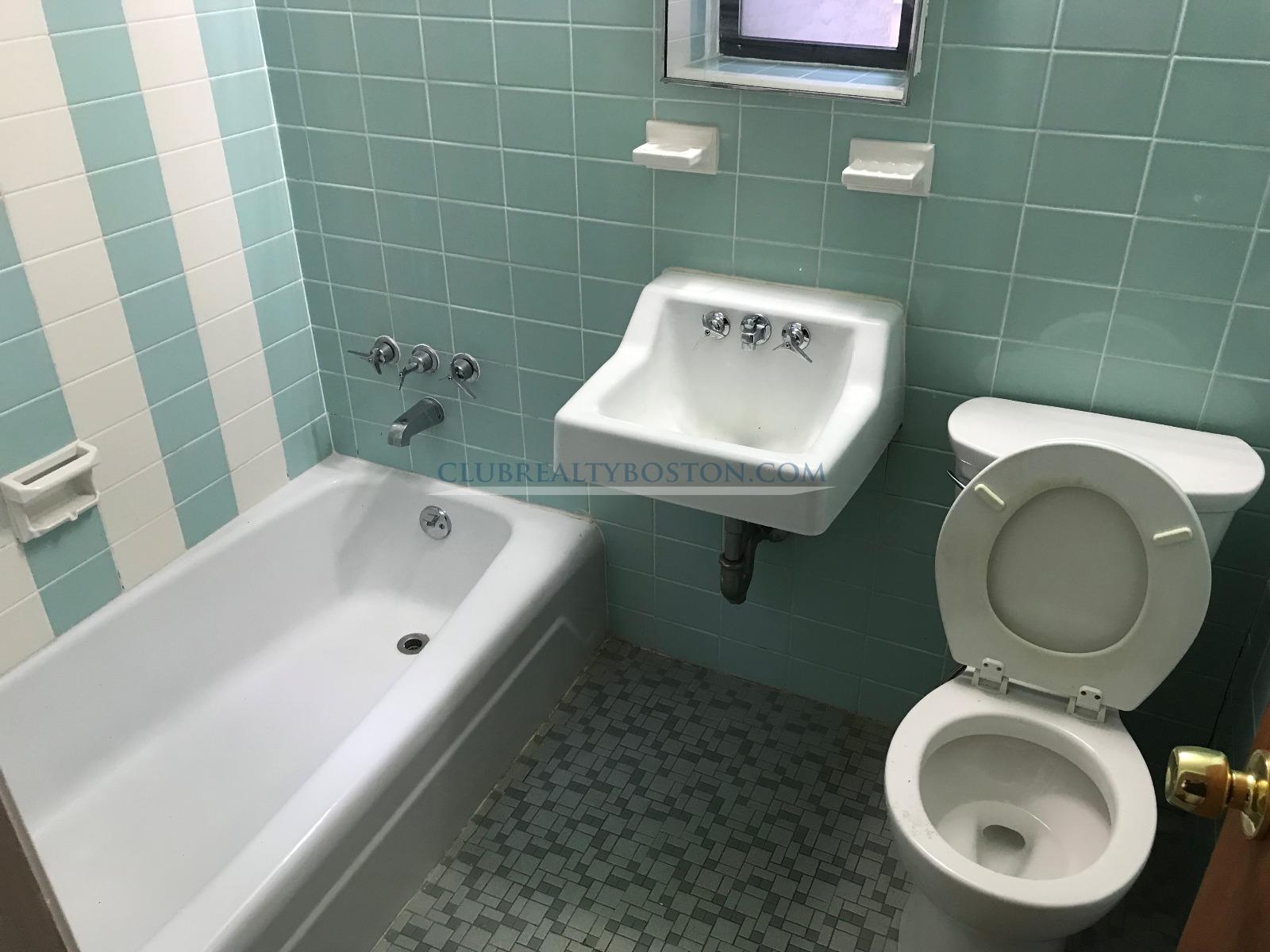 1315 Commonwealth Ave, Allston