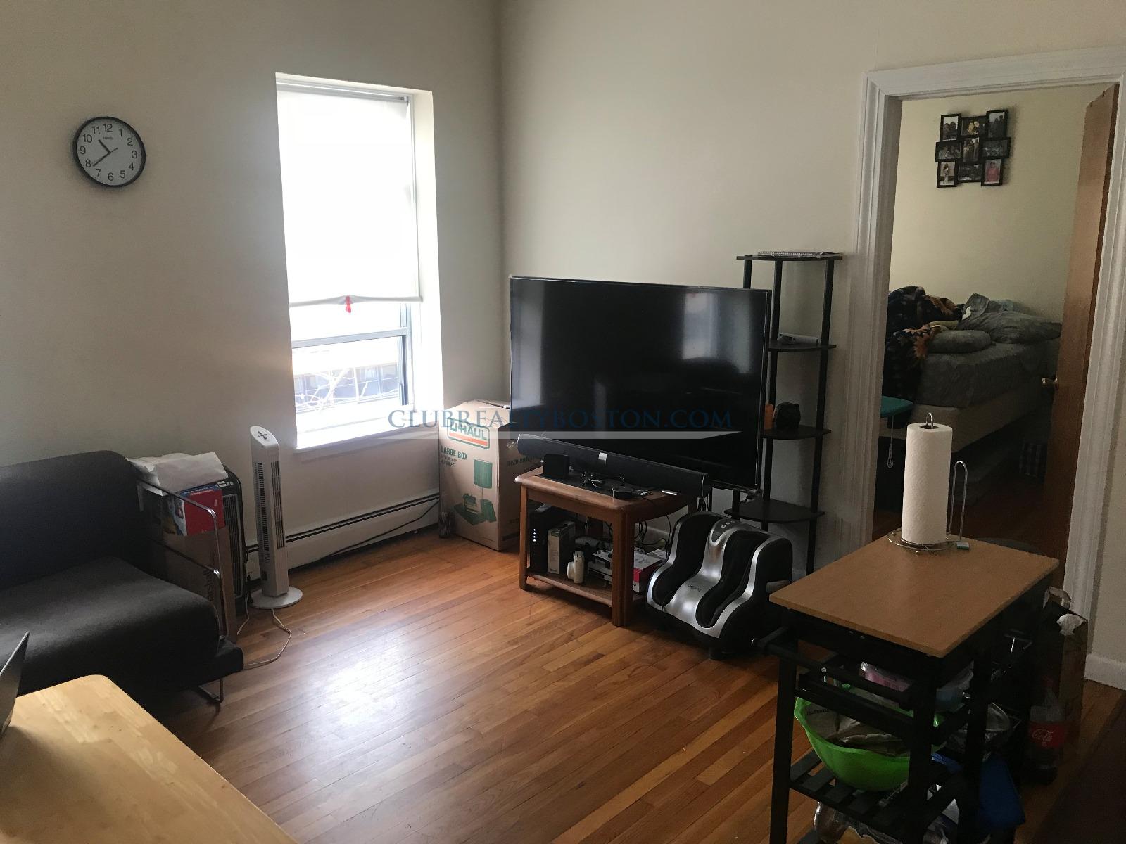 164 North Beacon St, Brighton