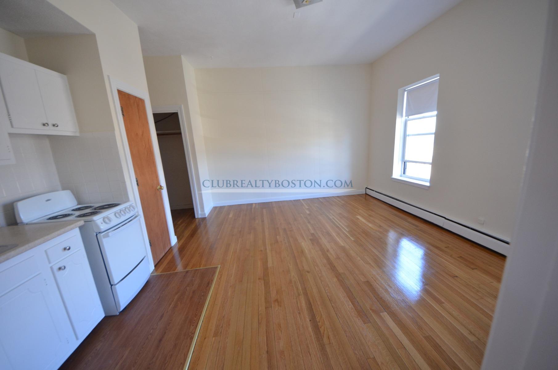 172 North Beacon St, Brighton