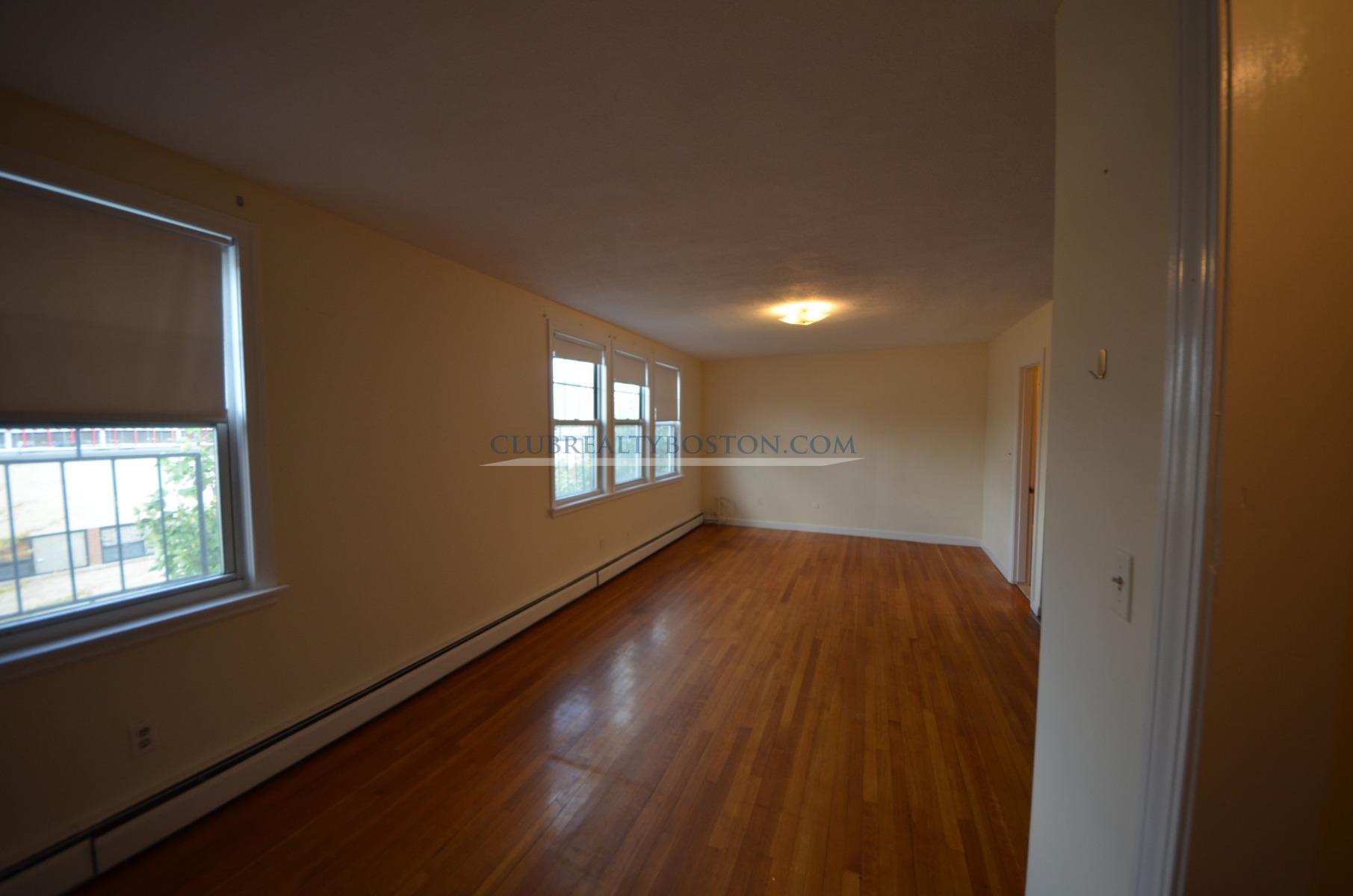 180 North Beacon St, Fenway