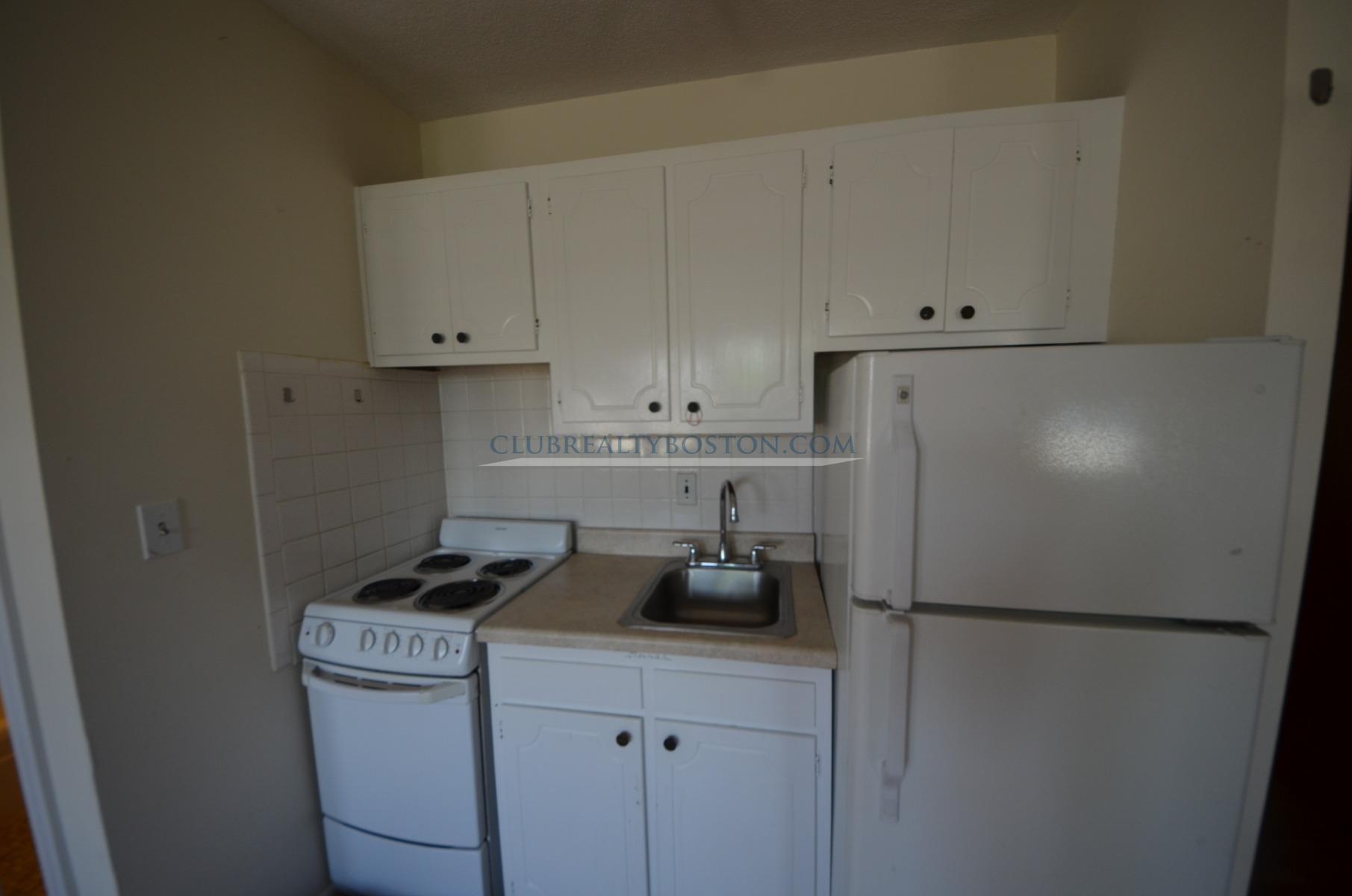 180 North Beacon St, Fenway