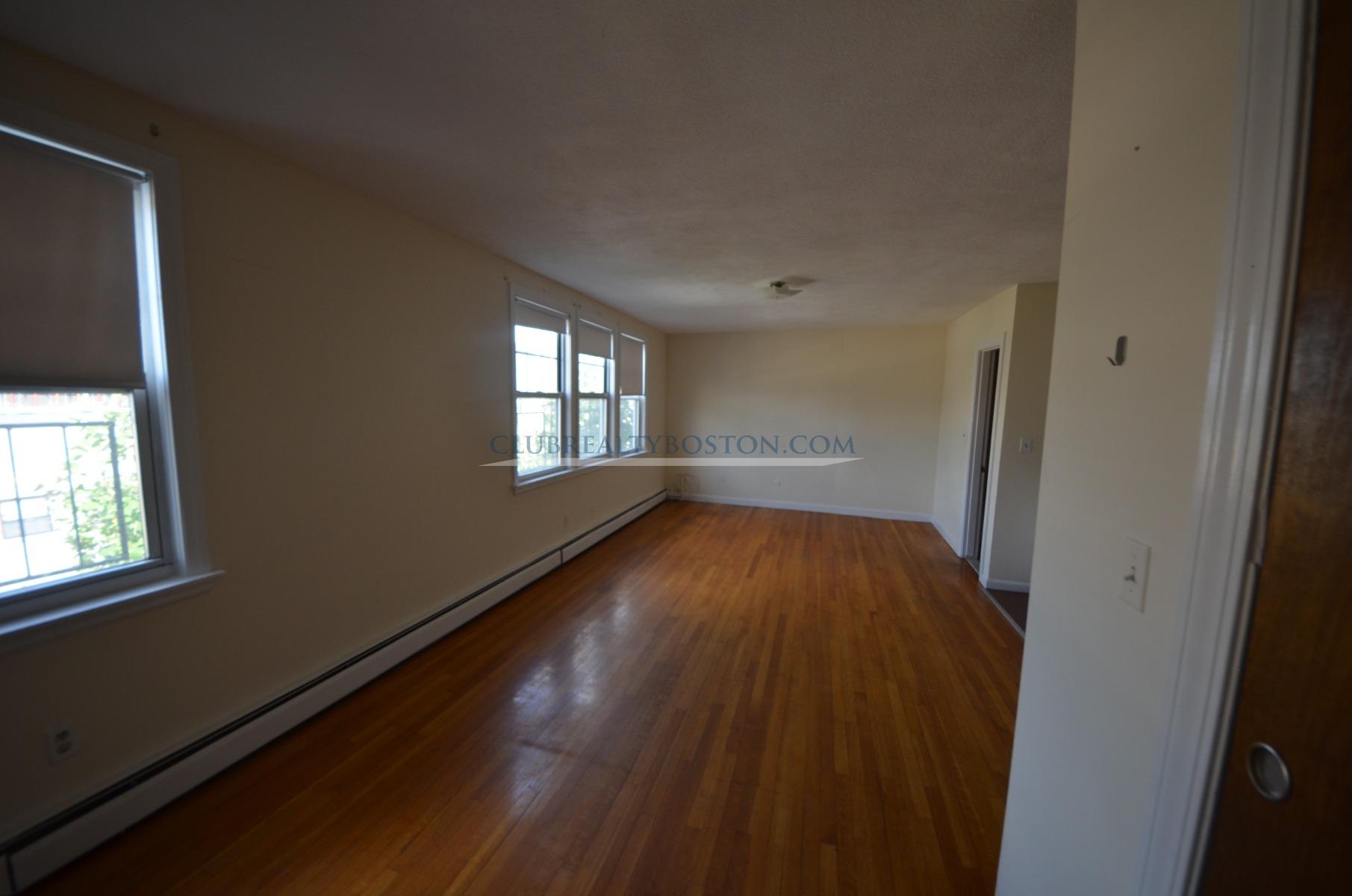 180 North Beacon St, Fenway