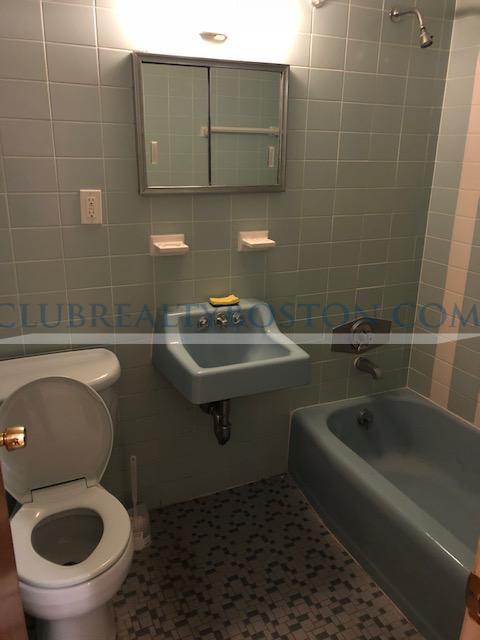 2018 Commonwealth Ave, Brighton