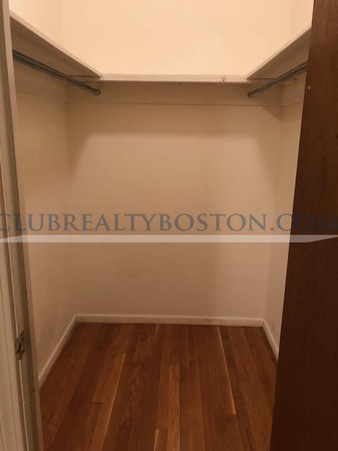 2018 Commonwealth Ave, Brighton