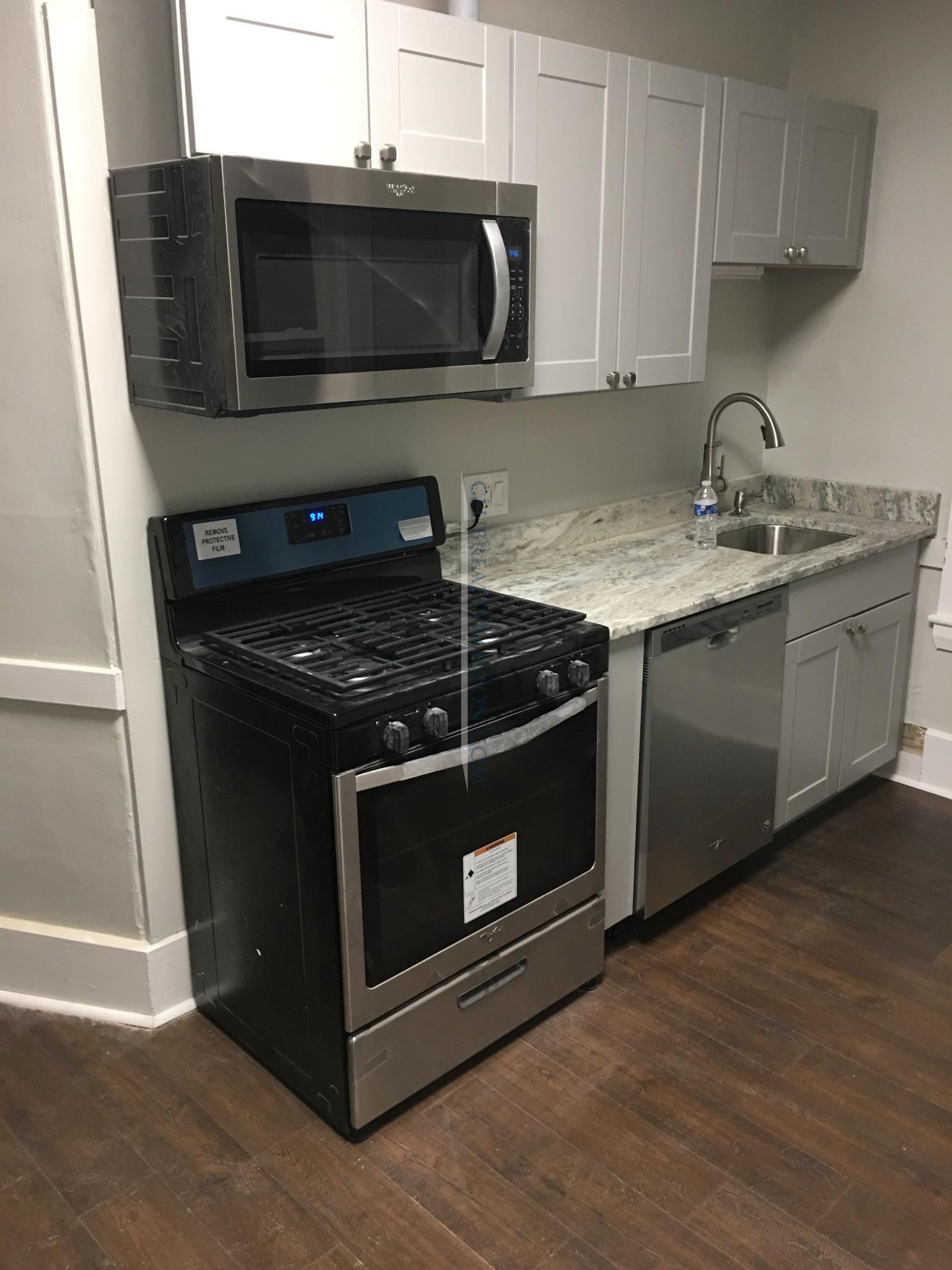 4 bed, 1 bath apartment for rent at 79 Brown St Unit 2, Waltham — photo 4 of 21