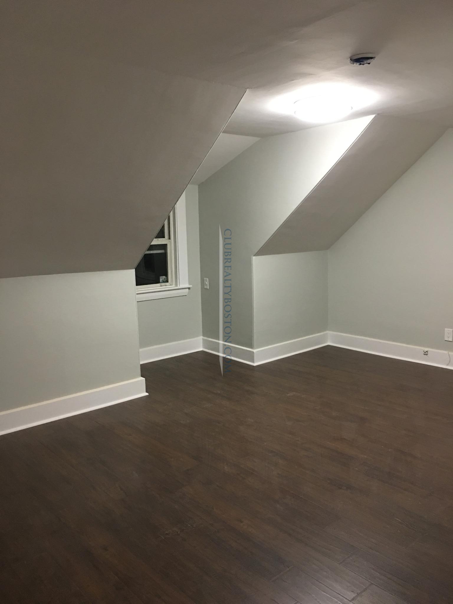 4 bed, 1 bath apartment for rent at 79 Brown St Unit 2, Waltham — photo 12 of 21
