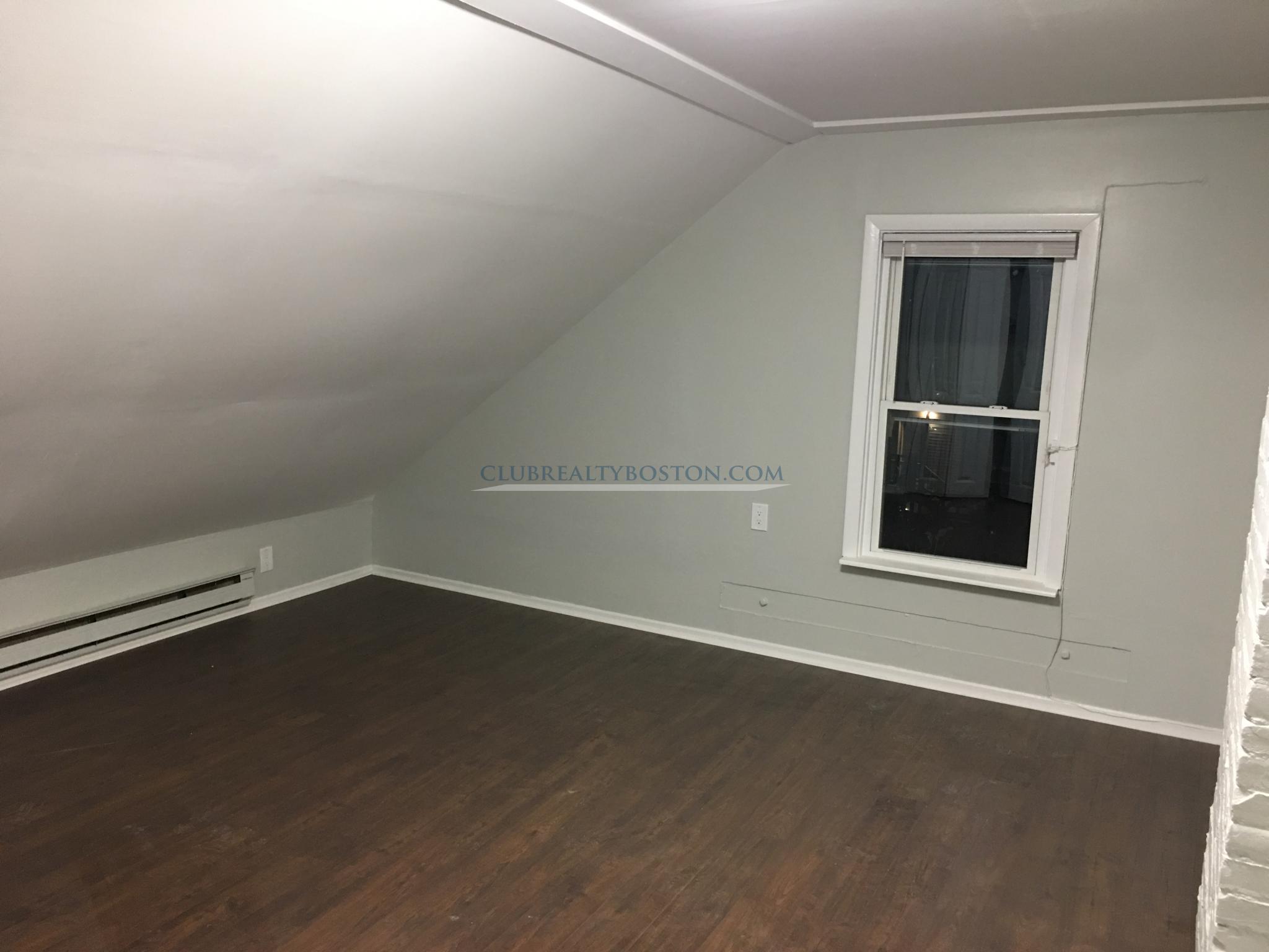 4 bed, 1 bath apartment for rent at 79 Brown St Unit 2, Waltham — photo 11 of 21