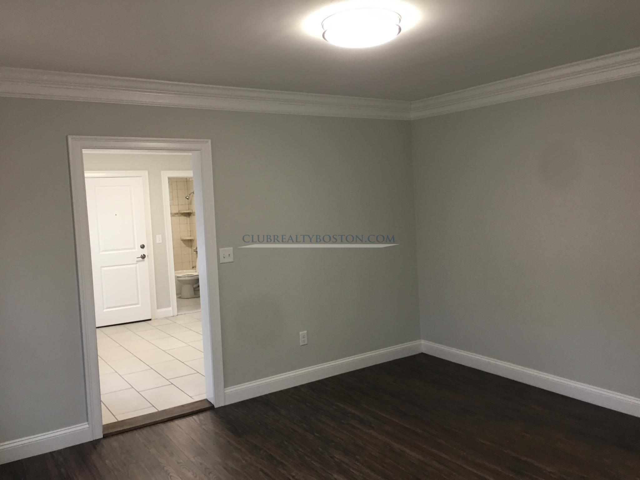 55 Highland St, Waltham