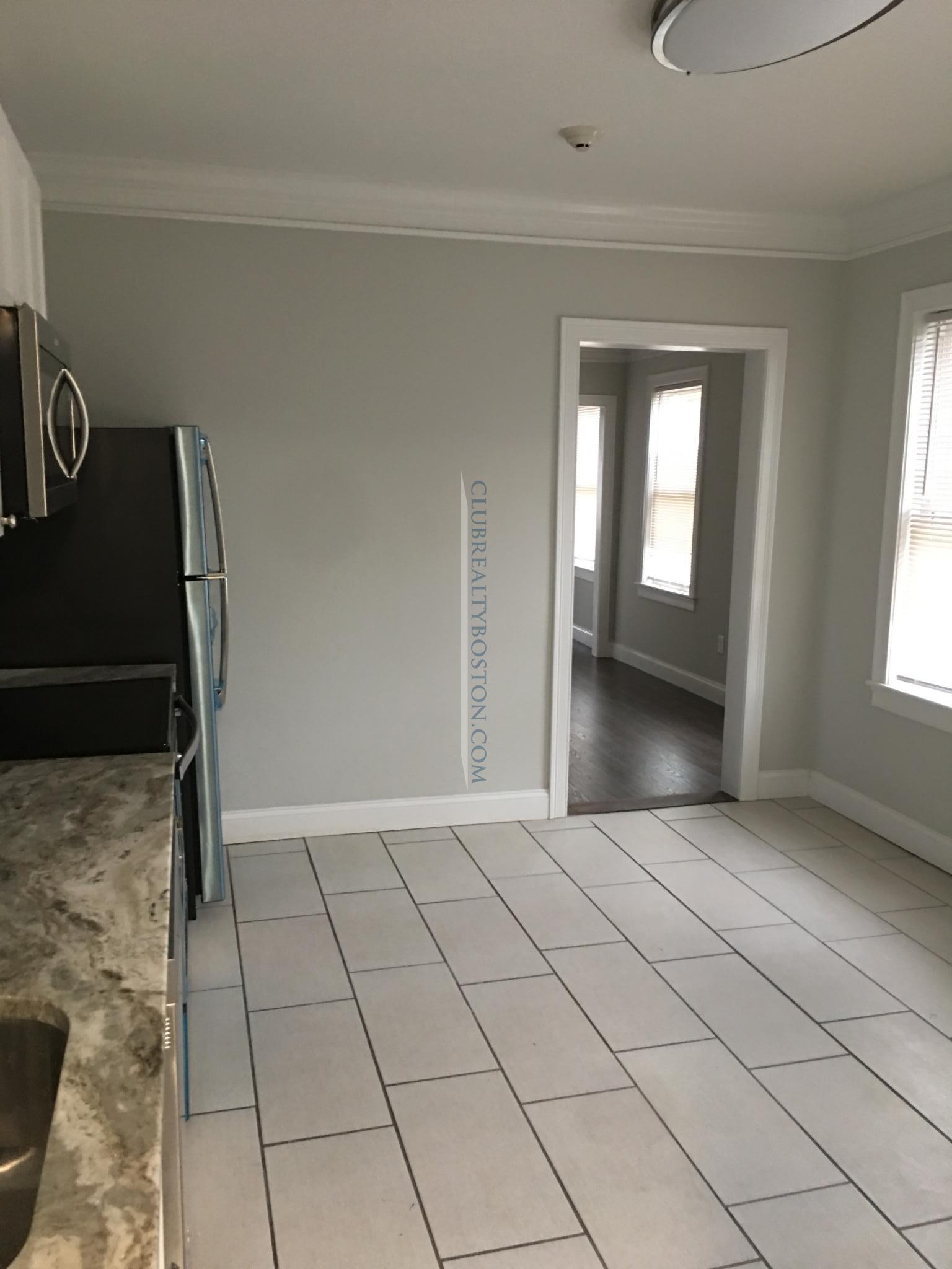 55 Highland St, Waltham