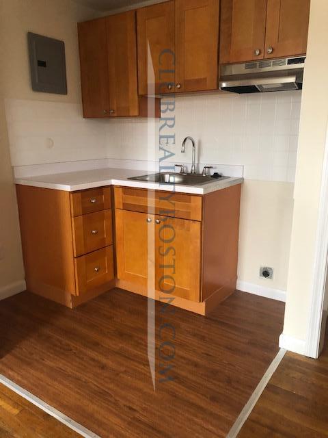 164 North Beacon St, Brighton