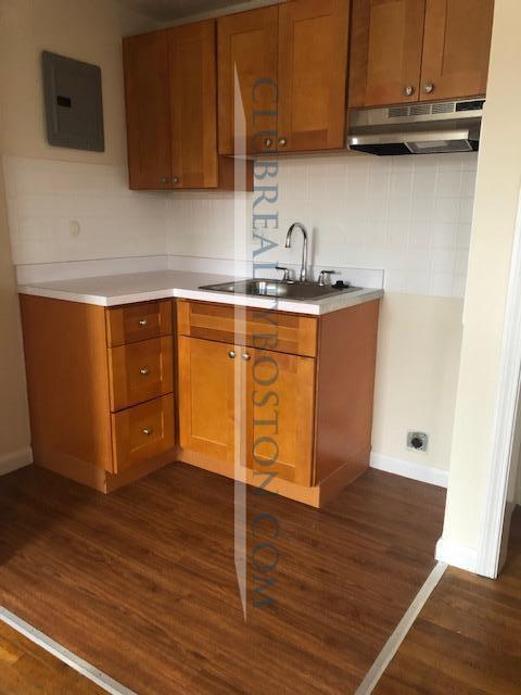 164 North Beacon St, Brighton