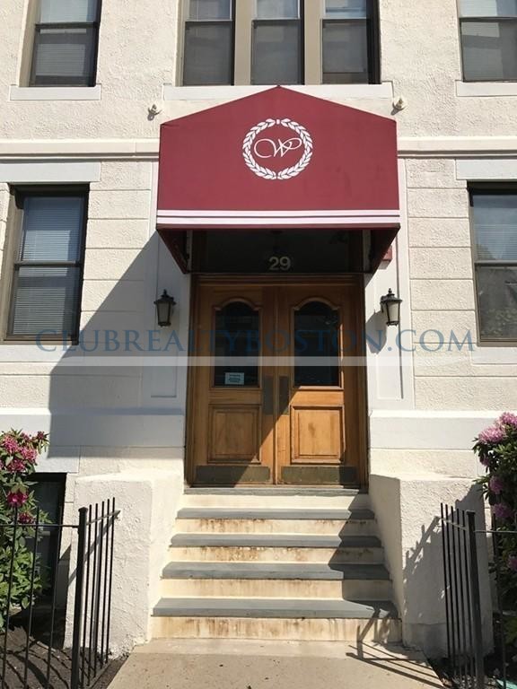 29 Brainerd Rd, Allston