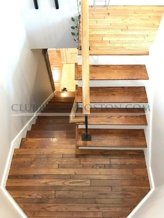 29 Brainerd Rd, Allston