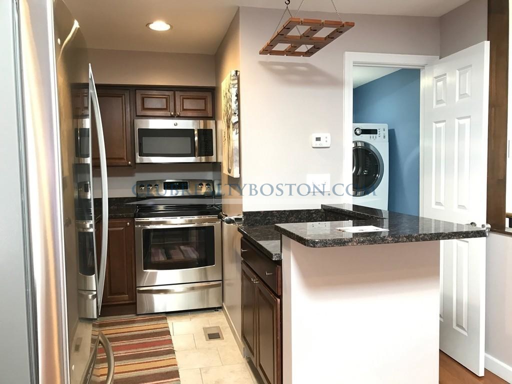 29 Brainerd Rd, Allston