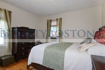 4 bed, 2 bath apartment for rent at 30 Bacon St Unit 30, Banks Square — photo 5 of 11