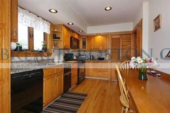 4 bed, 2 bath apartment for rent at 30 Bacon St Unit 30, Banks Square — photo 7 of 11