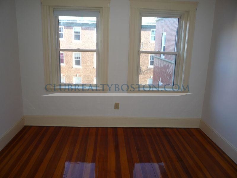 157 Summer St, Prospect Hill