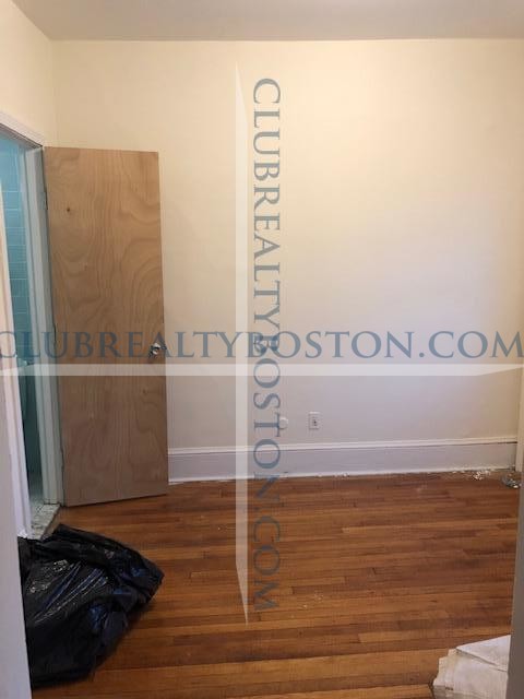 1315 Commonwealth Ave, Allston