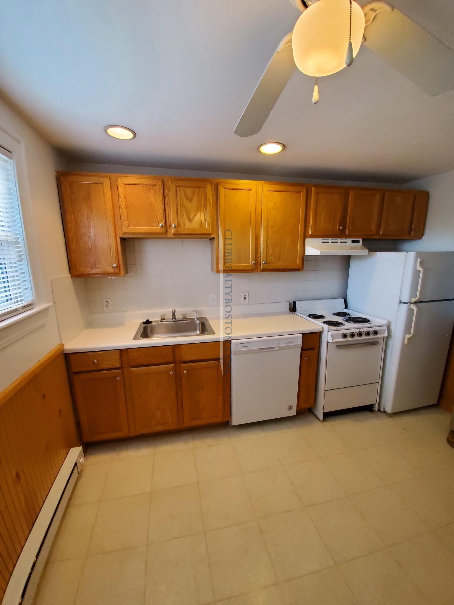 2 bed, 1 bath apartment for rent at 53 Newton St Unit 2, Waltham — photo 10 of 14