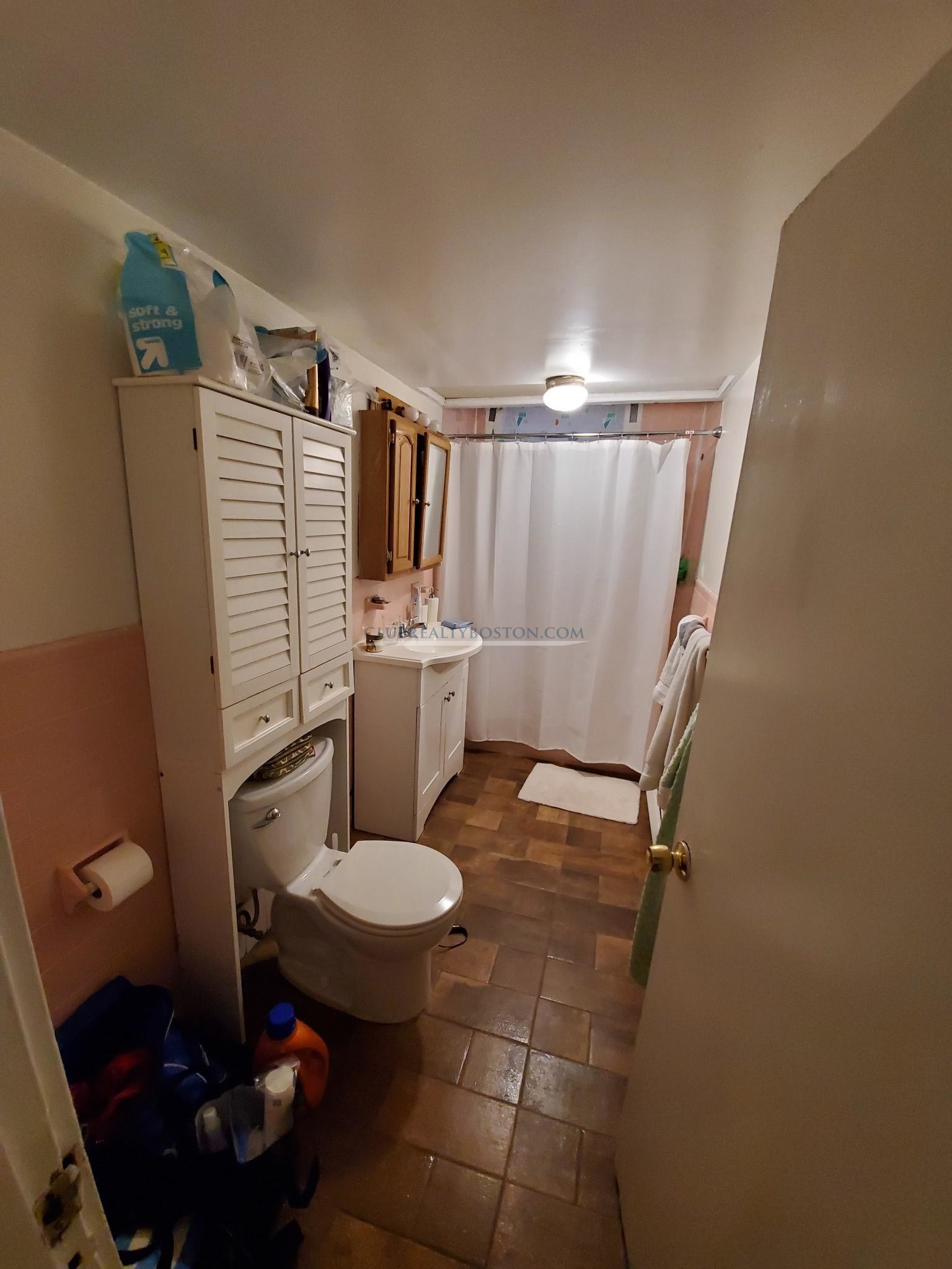 Photos of apartment on Bartlett Crescent,Brookline MA 02446