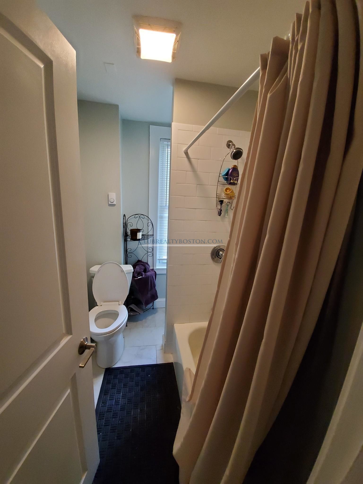 4 bed, 1 bath apartment for rent at 79 Brown St Unit 2, Waltham — photo 16 of 21