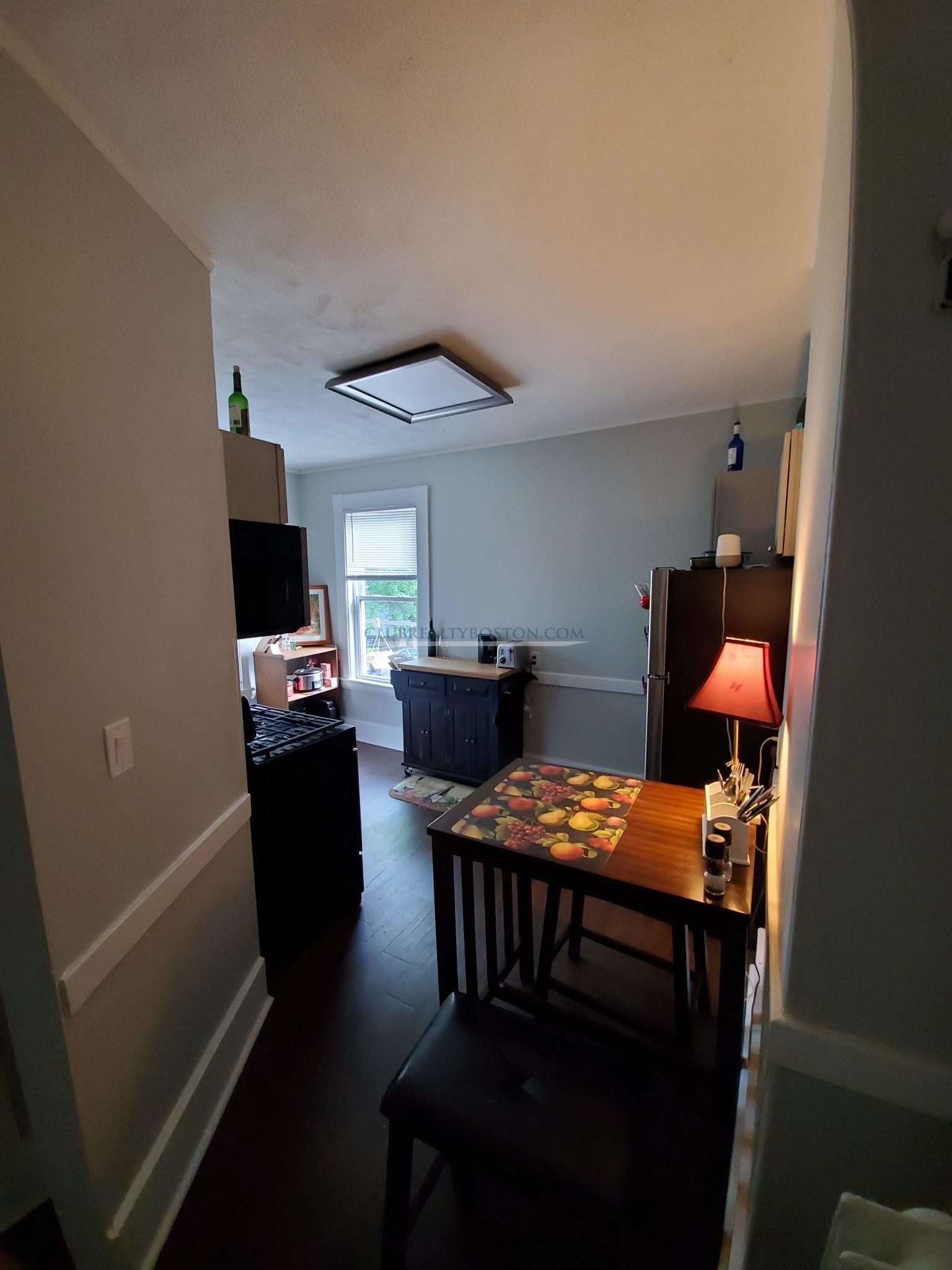 4 bed, 1 bath apartment for rent at 79 Brown St Unit 2, Waltham — photo 6 of 21