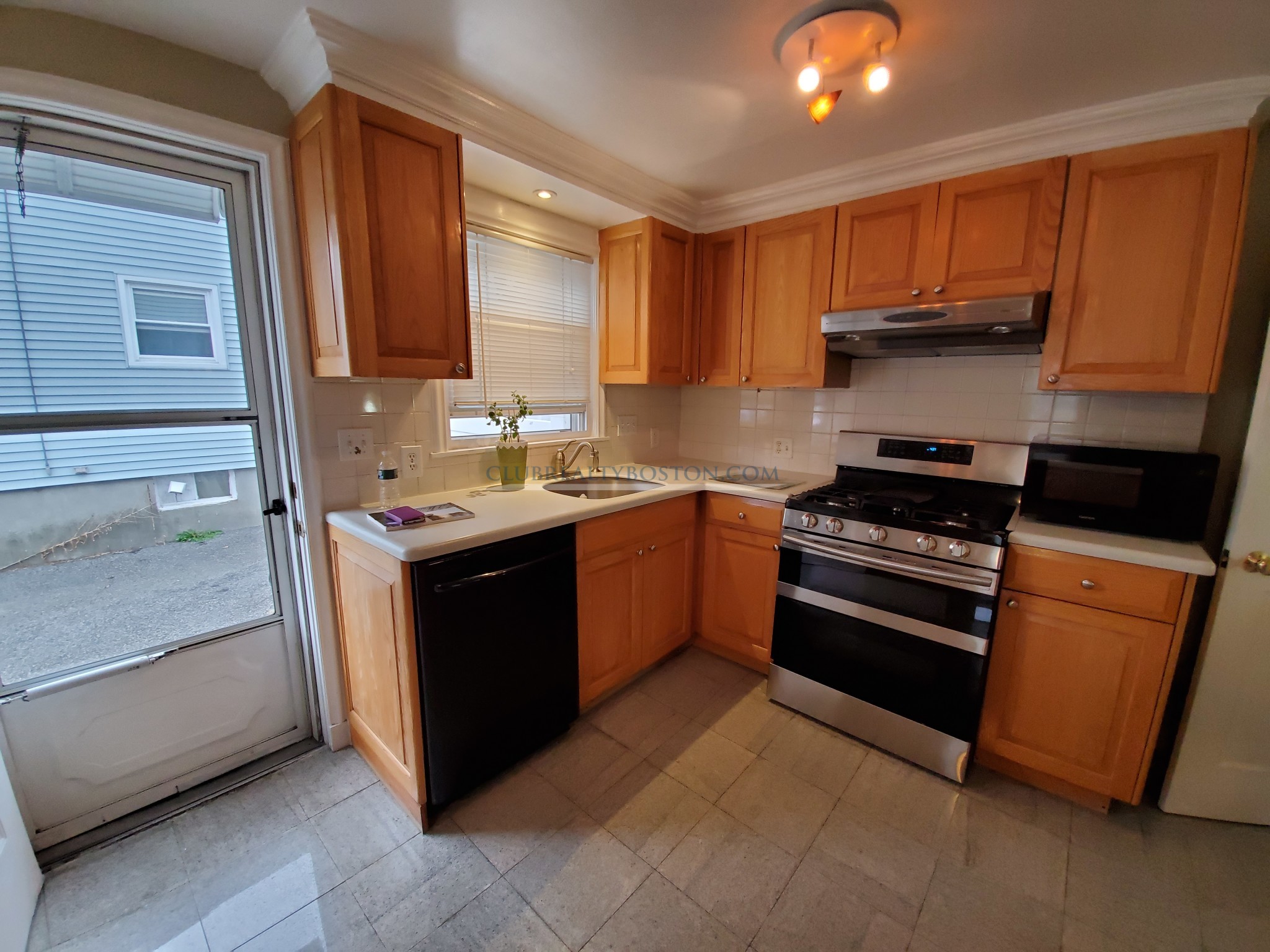 3 bed, 2 bath apartment for rent at 144 Edenfield Ave Unit 144, Watertown — photo 16 of 46