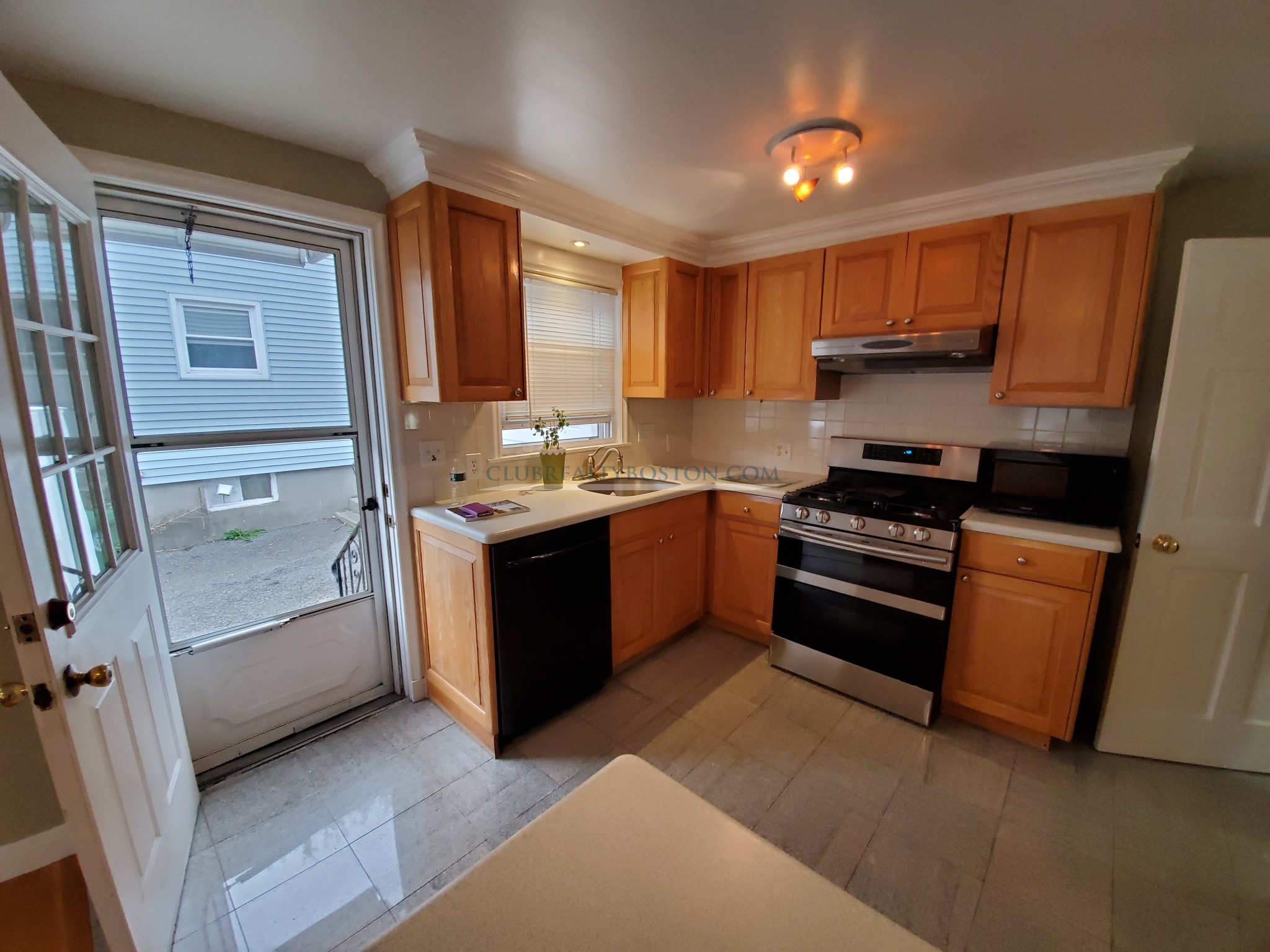 3 bed, 2 bath apartment for rent at 144 Edenfield Ave Unit 144, Watertown — photo 17 of 46