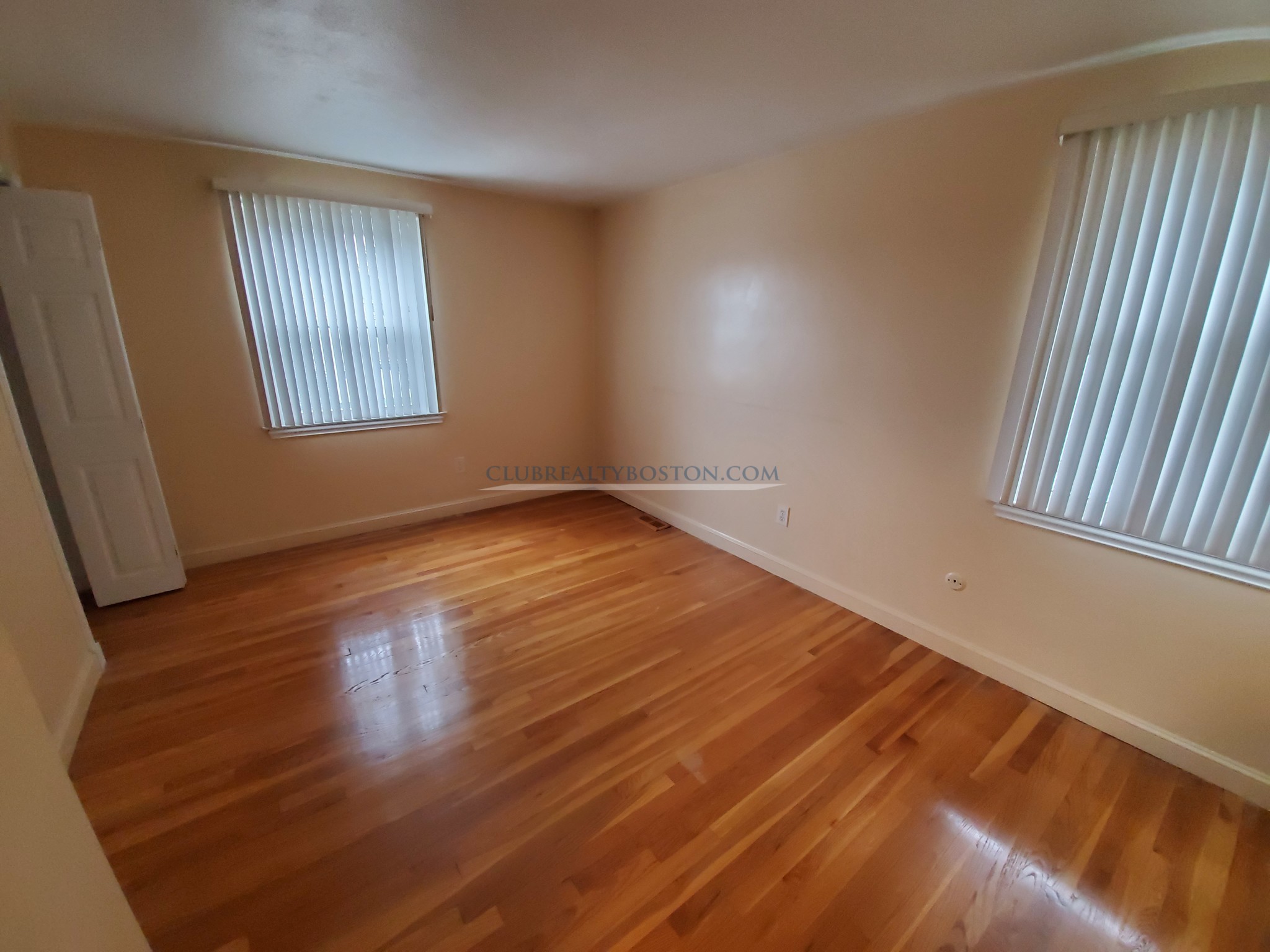 3 bed, 2 bath apartment for rent at 144 Edenfield Ave Unit 144, Watertown — photo 39 of 46