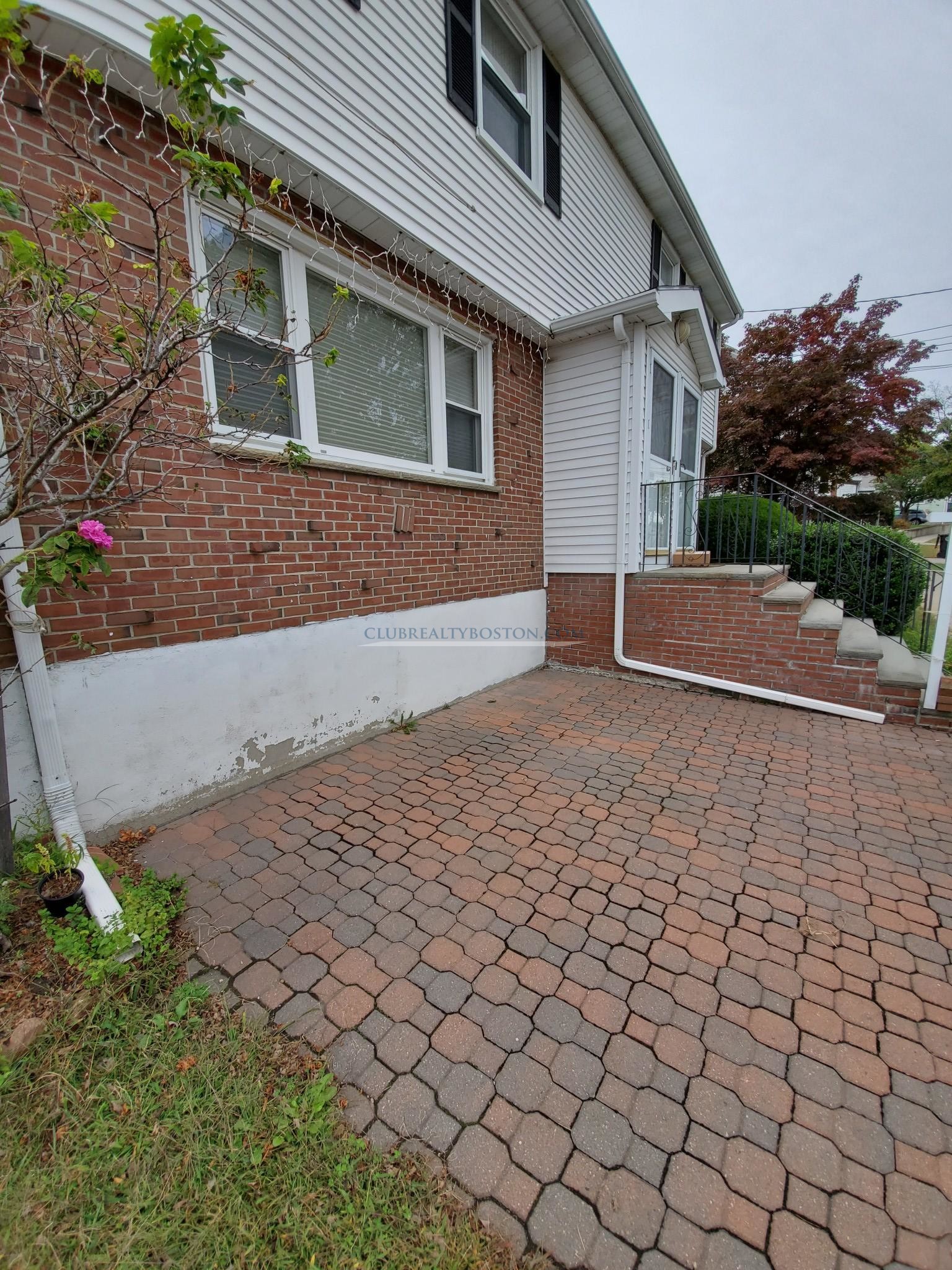3 bed, 2 bath apartment for rent at 144 Edenfield Ave Unit 144, Watertown — photo 42 of 46
