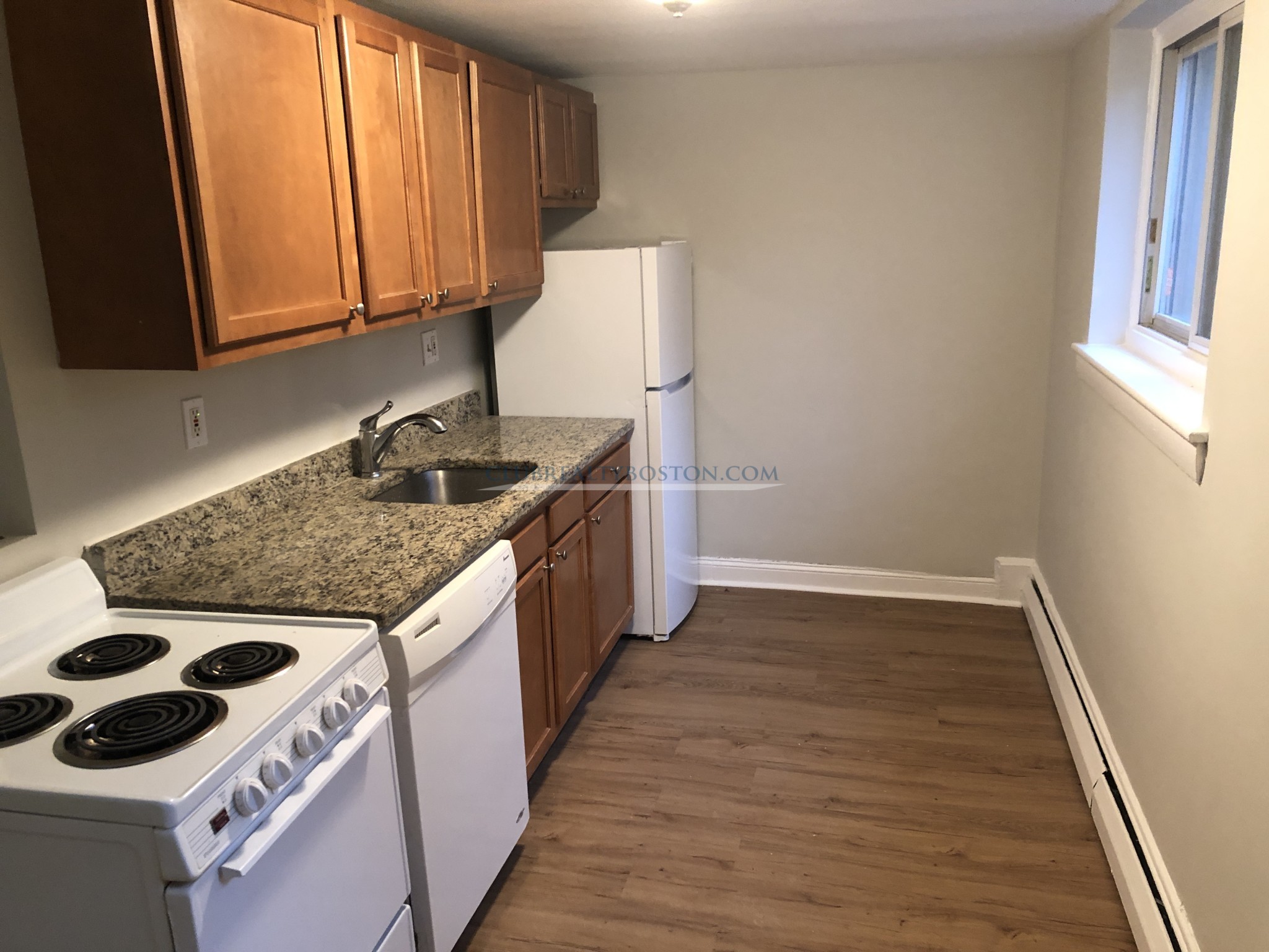 3 bed, 1 bath apartment for rent at 68 Chiswick Rd Unit 2, Brighton — photo 6 of 48