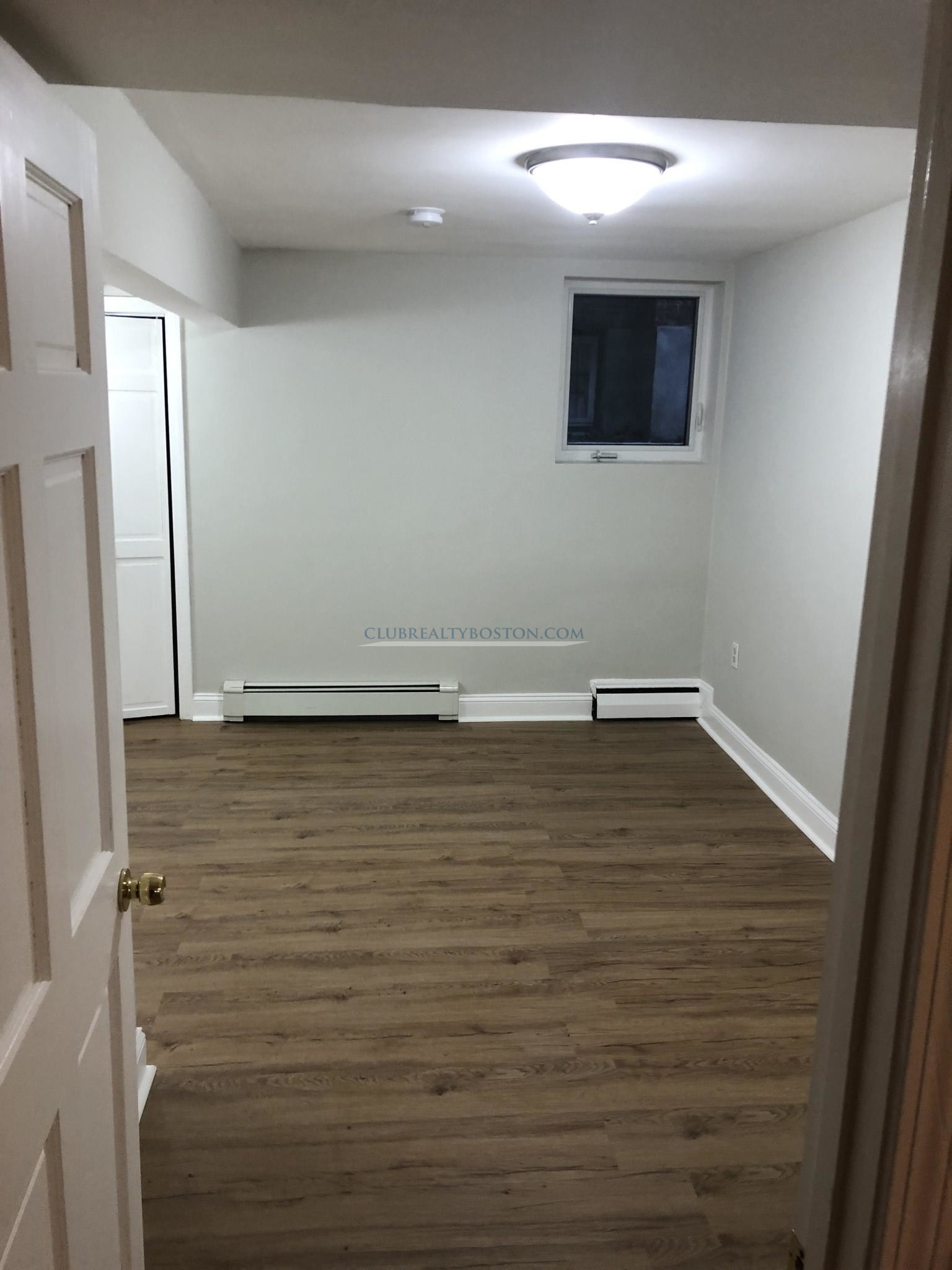 3 bed, 1 bath apartment for rent at 68 Chiswick Rd Unit 2, Brighton — photo 10 of 48