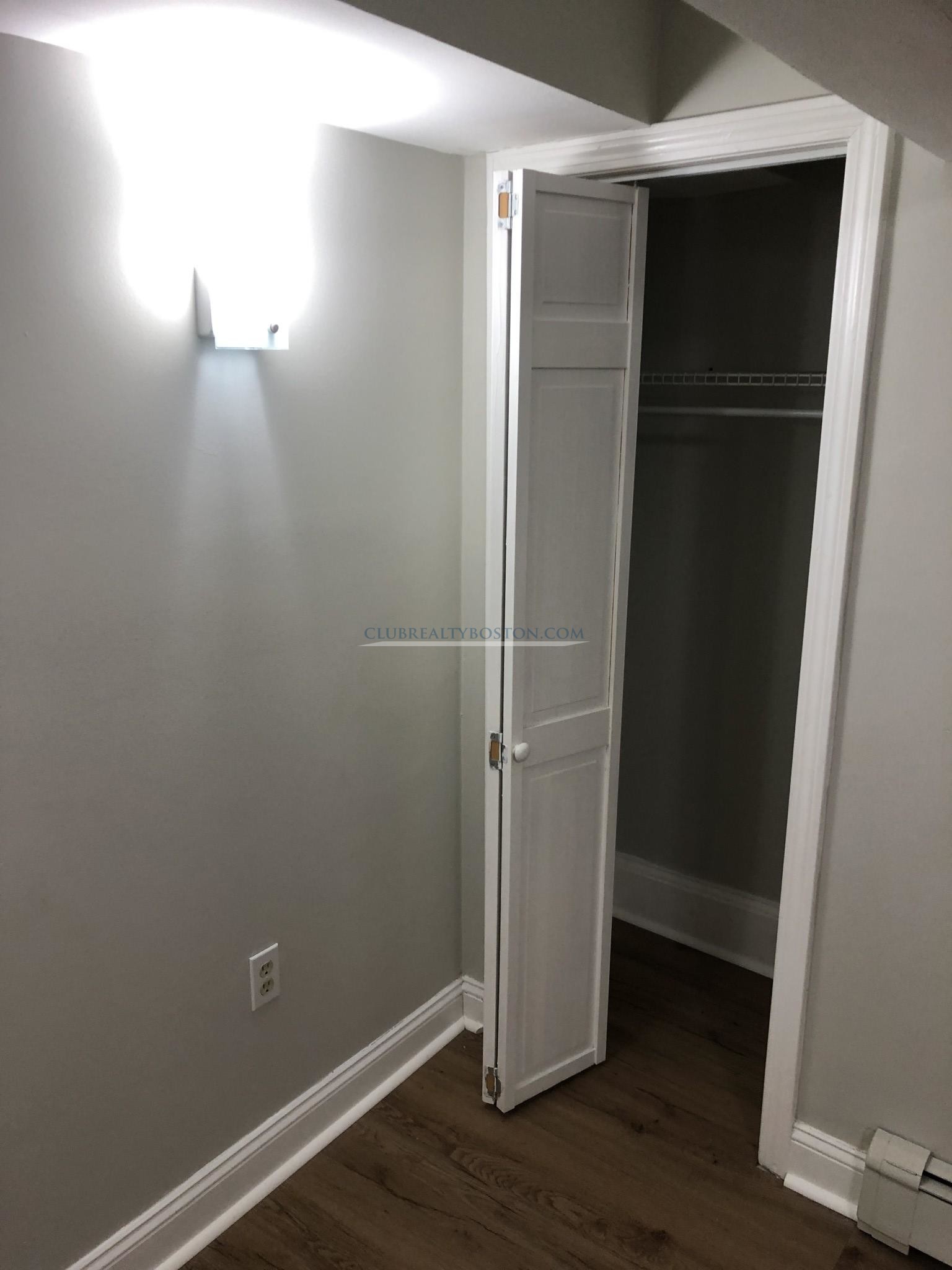 3 bed, 1 bath apartment for rent at 68 Chiswick Rd Unit 2, Brighton — photo 13 of 48