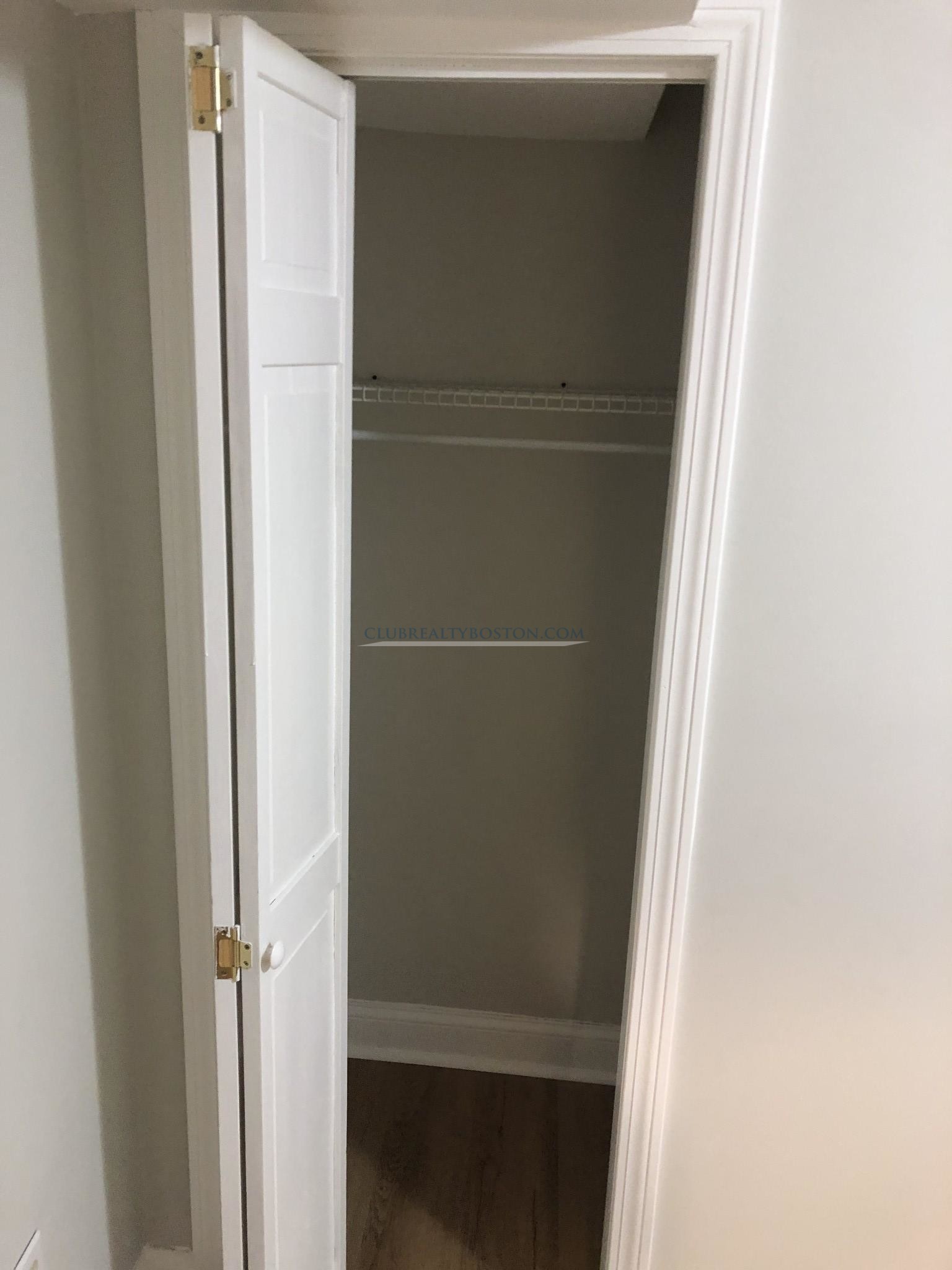 3 bed, 1 bath apartment for rent at 68 Chiswick Rd Unit 2, Brighton — photo 15 of 48