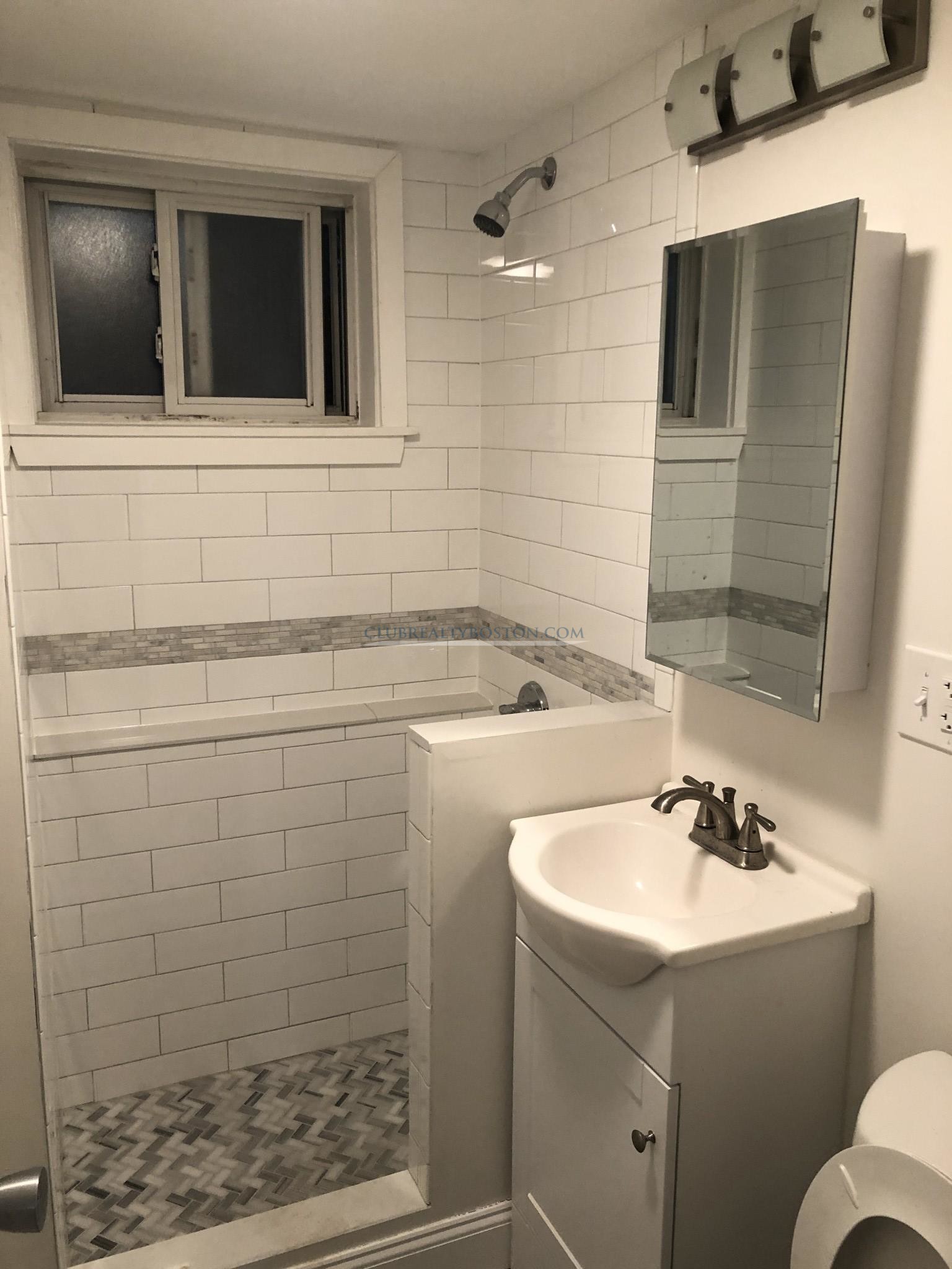 3 bed, 1 bath apartment for rent at 68 Chiswick Rd Unit 2, Brighton — photo 12 of 48