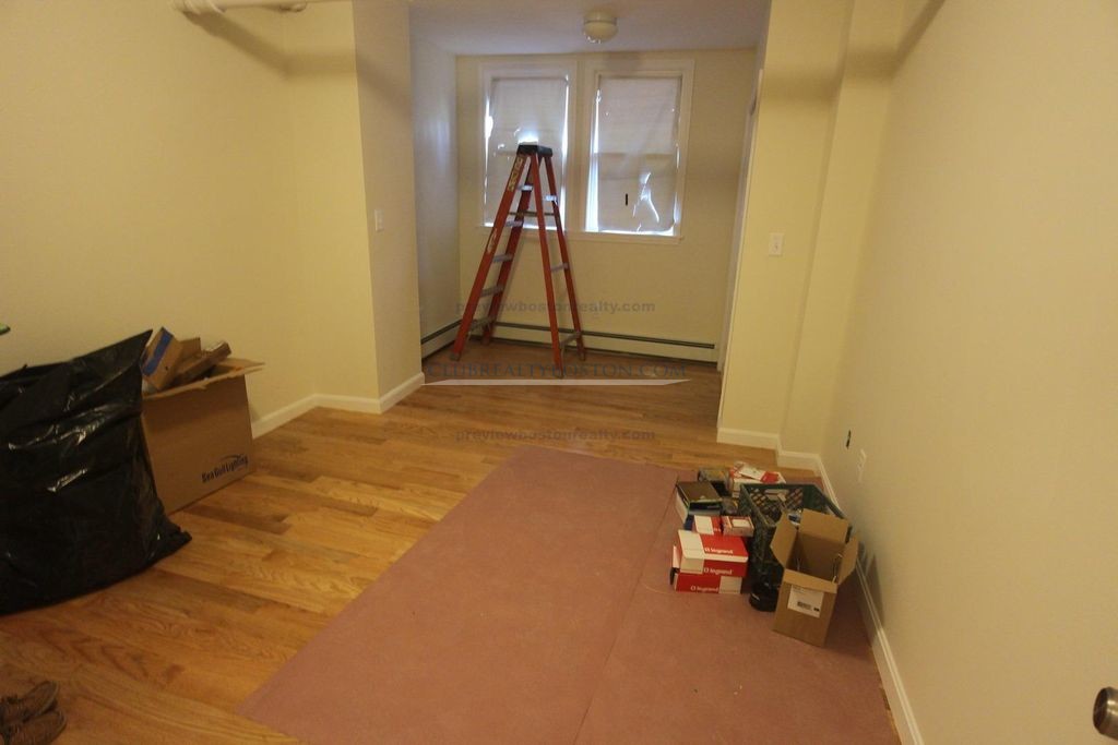 1640 Commonwealth Ave, Brighton