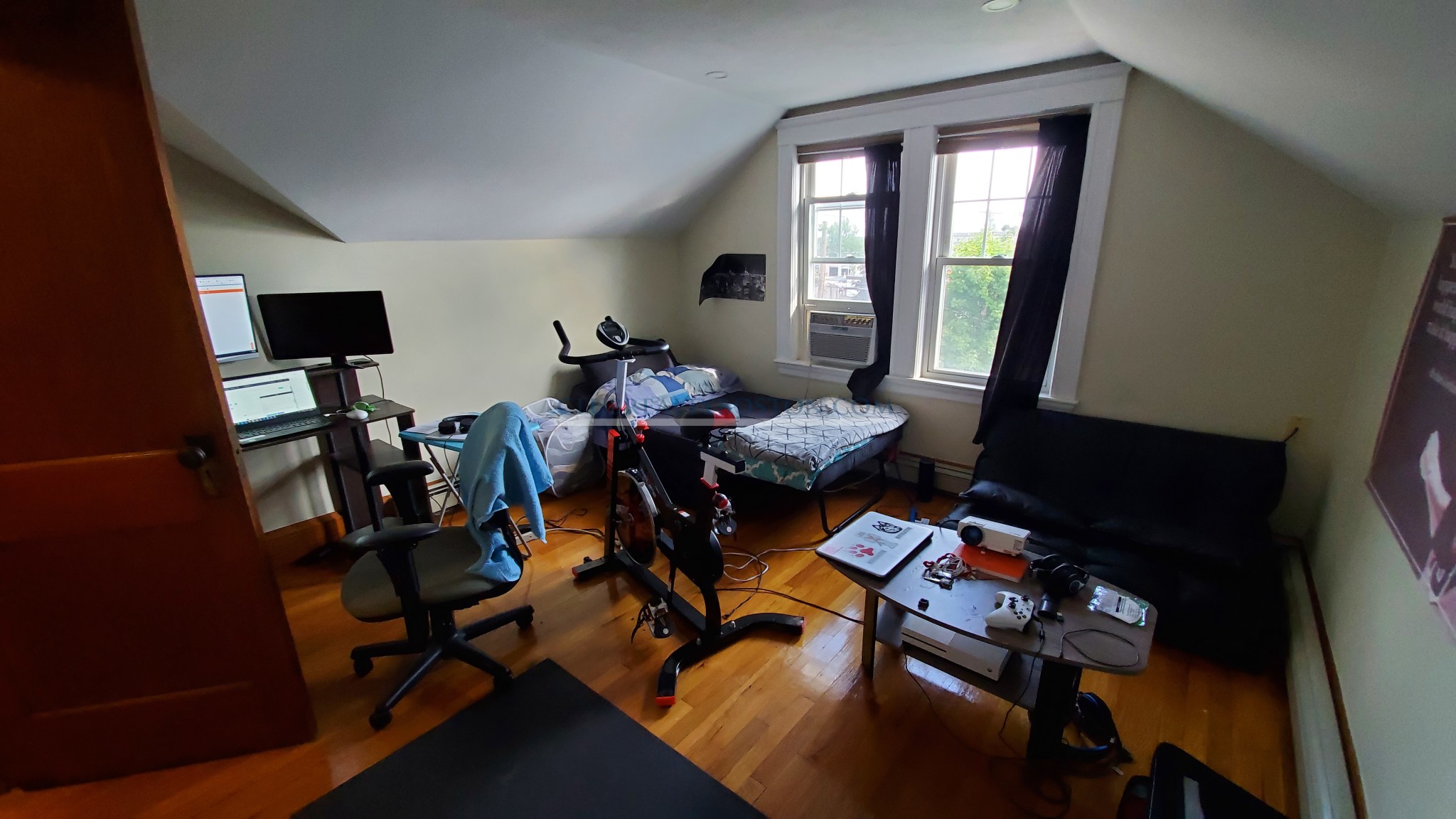 4 bed, 2 bath apartment for rent at 30 Bacon St Unit 30, Banks Square — photo 8 of 11