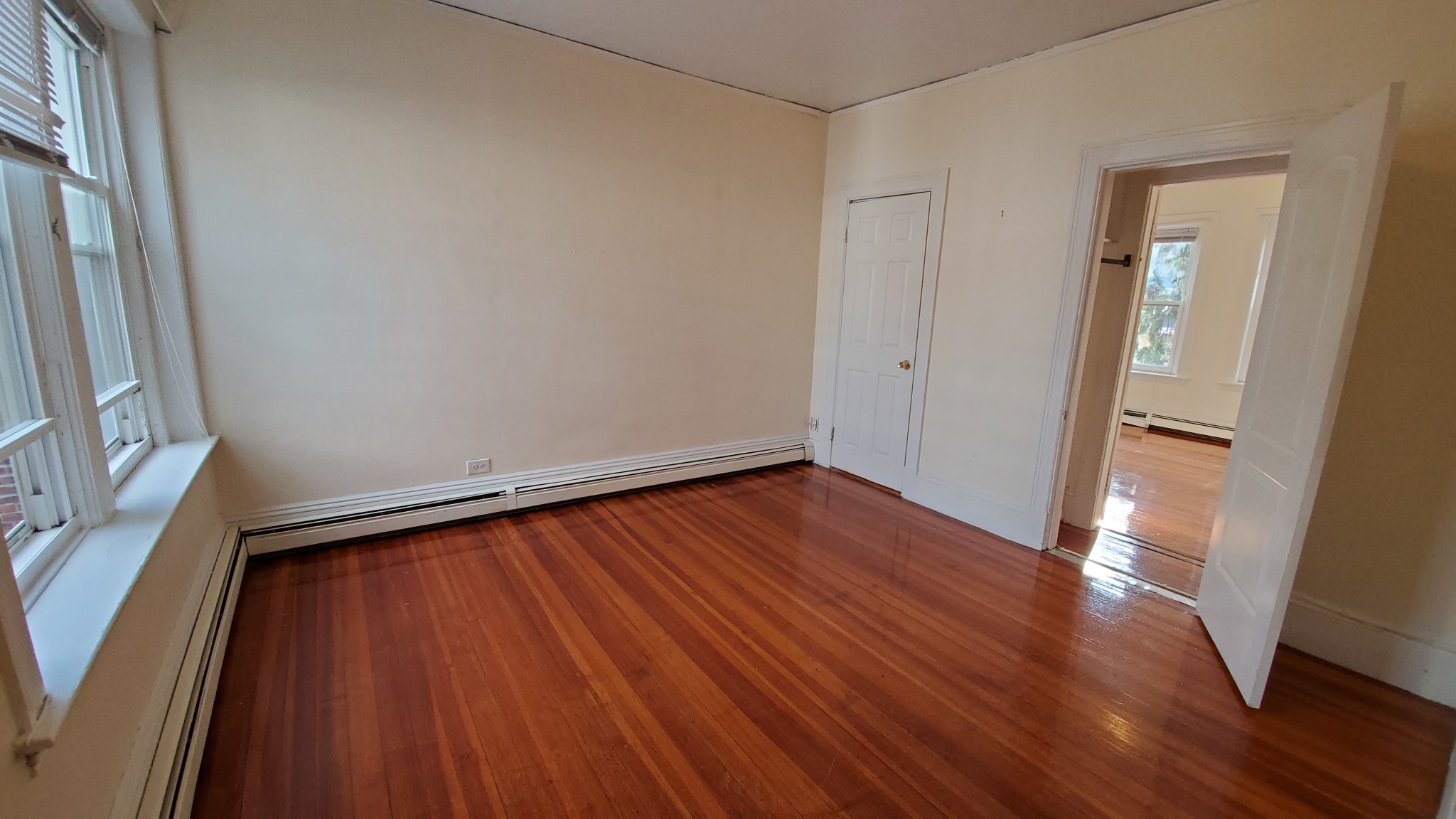 811 Washington St, Washington Square