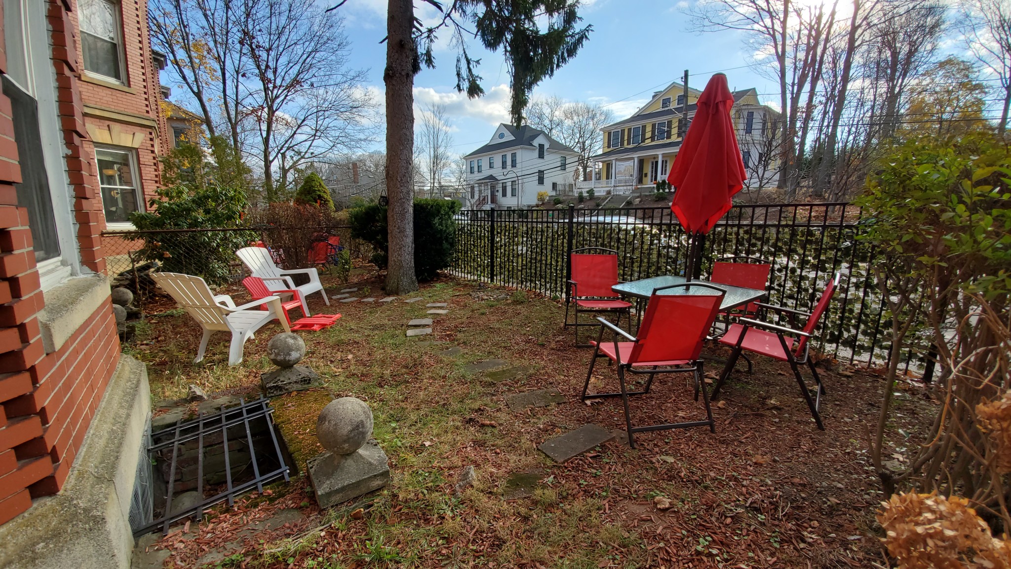 811 Washington St, Washington Square